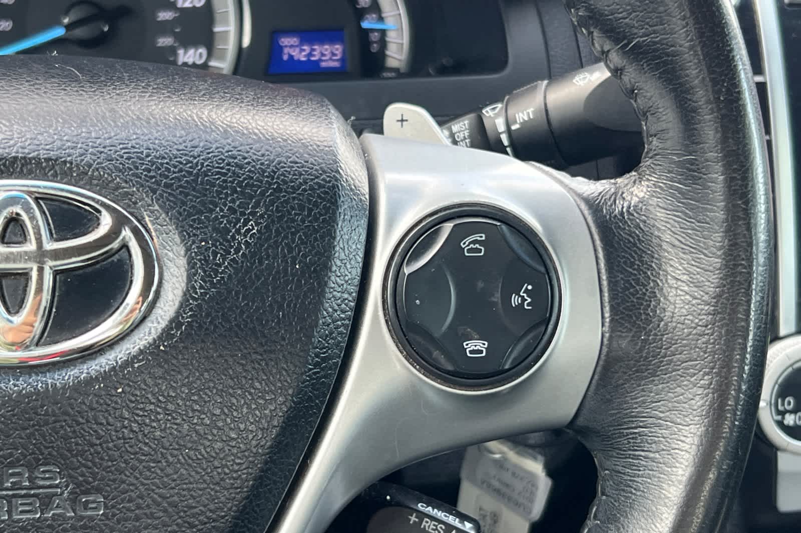 Thumbnail: 2012 Toyota Camry - 24