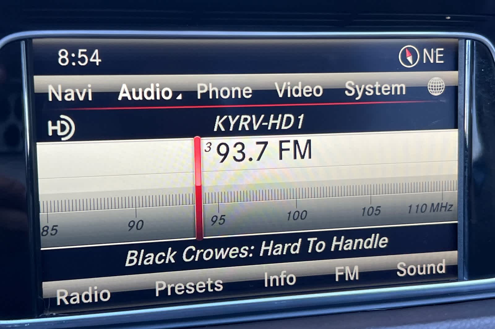 Thumbnail: 2014 Mercedes-Benz E-Class - 20