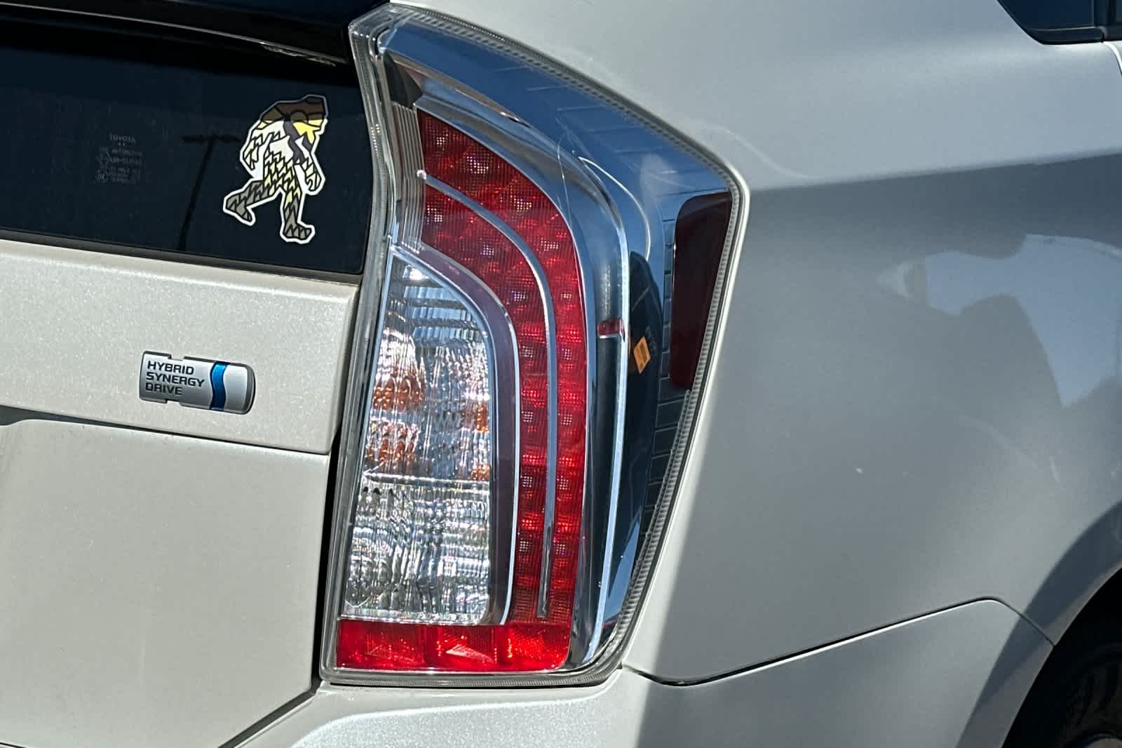 Thumbnail: 2015 Toyota Prius - 17