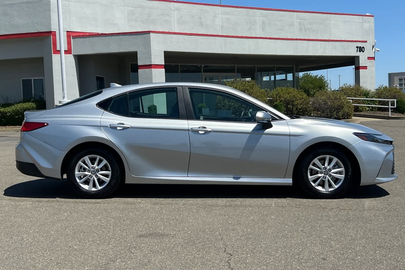 Thumbnail: 2025 Toyota Camry - 6