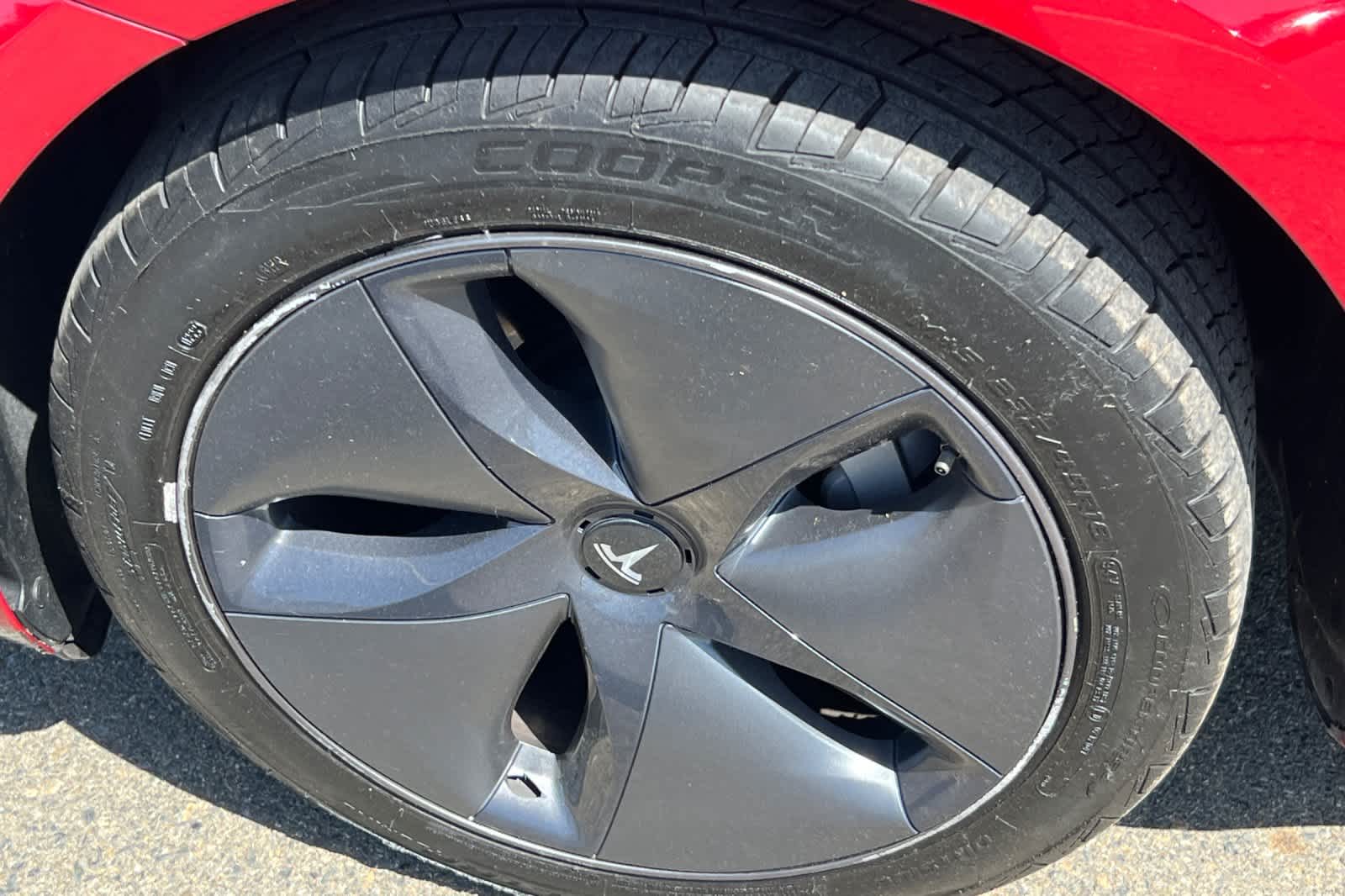 Thumbnail: 2018 Tesla Model 3 - 10