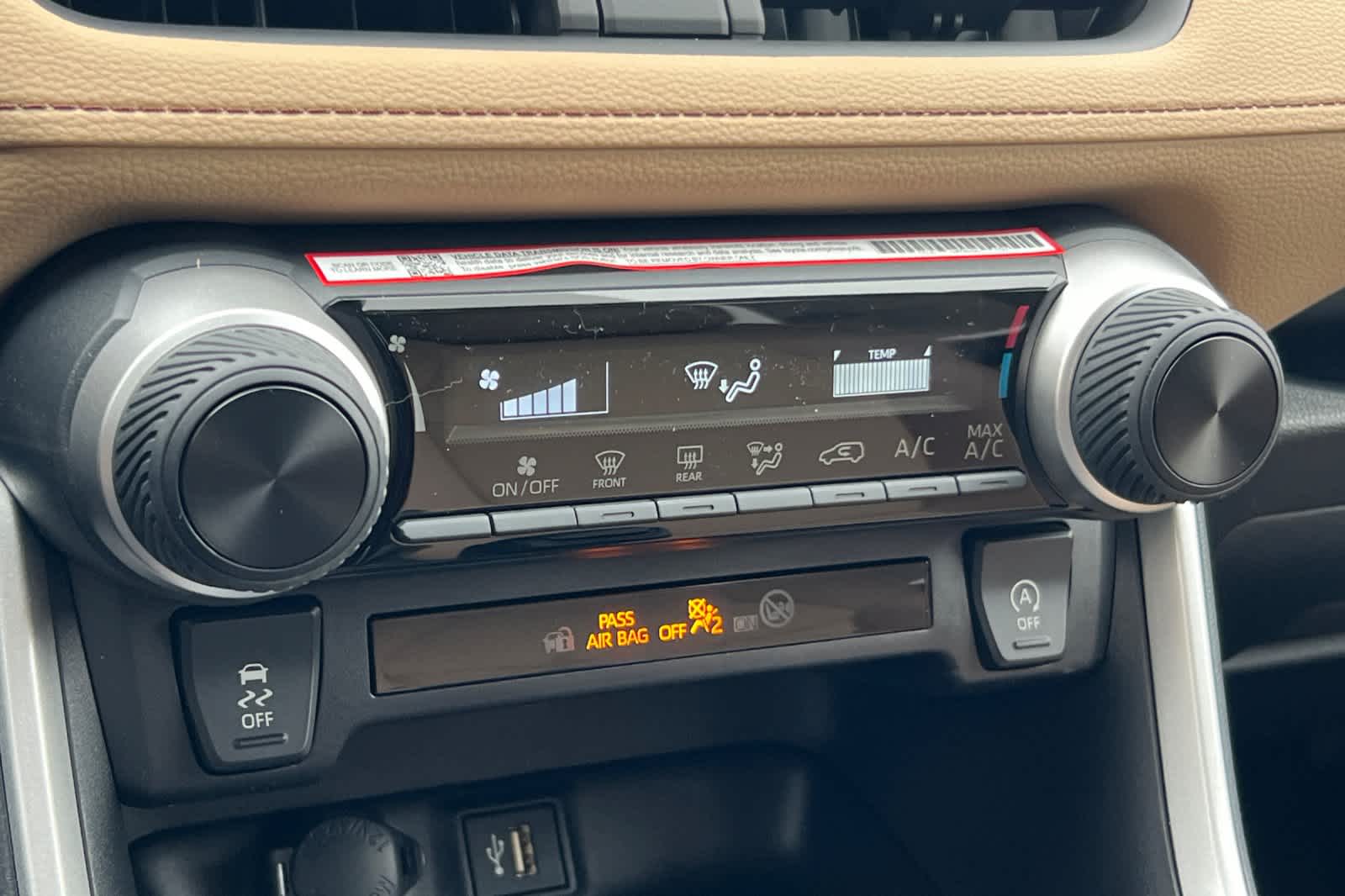 Thumbnail: 2025 Toyota RAV4 - 21