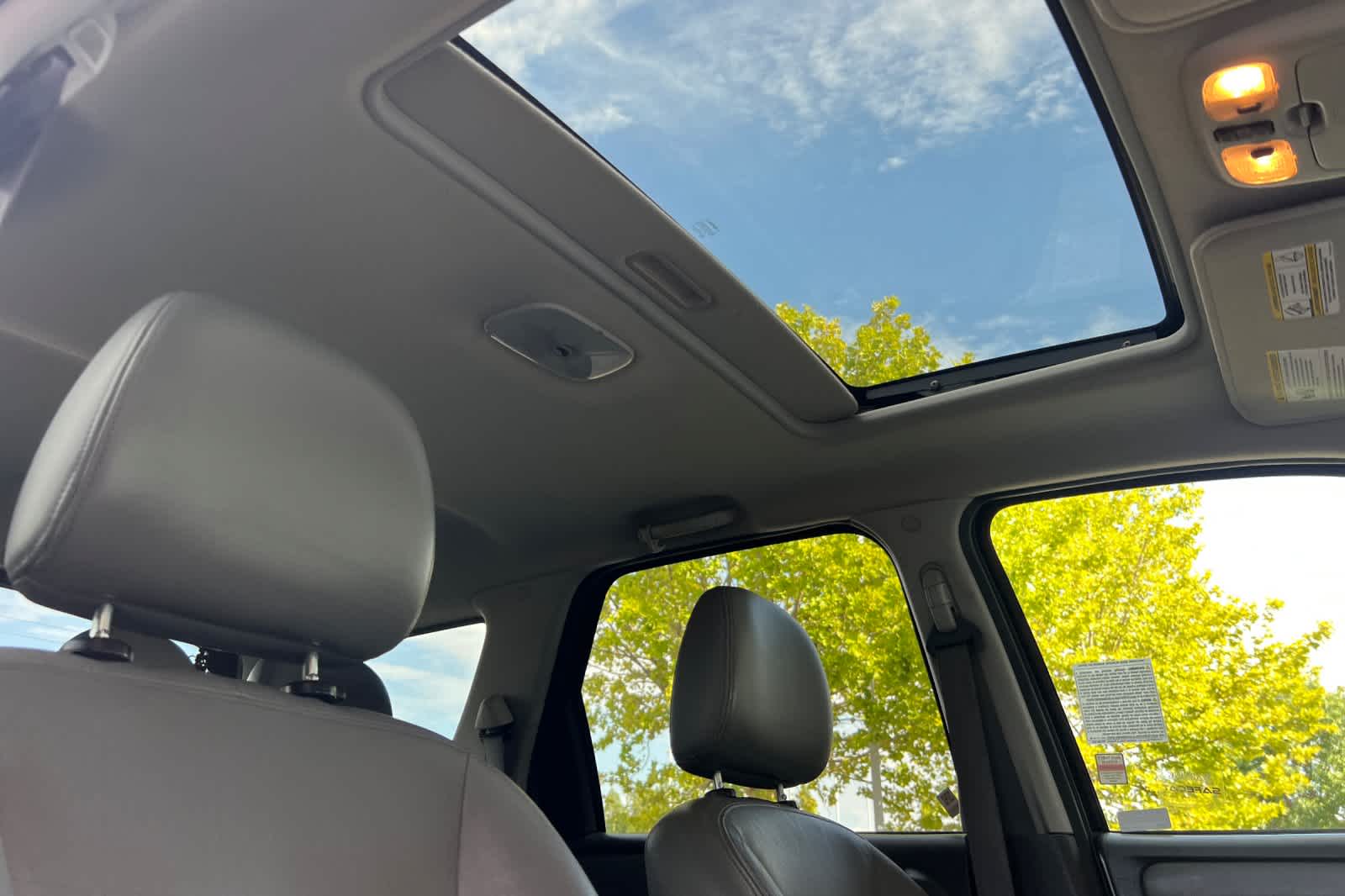 Thumbnail: 2006 Ford Escape - 17