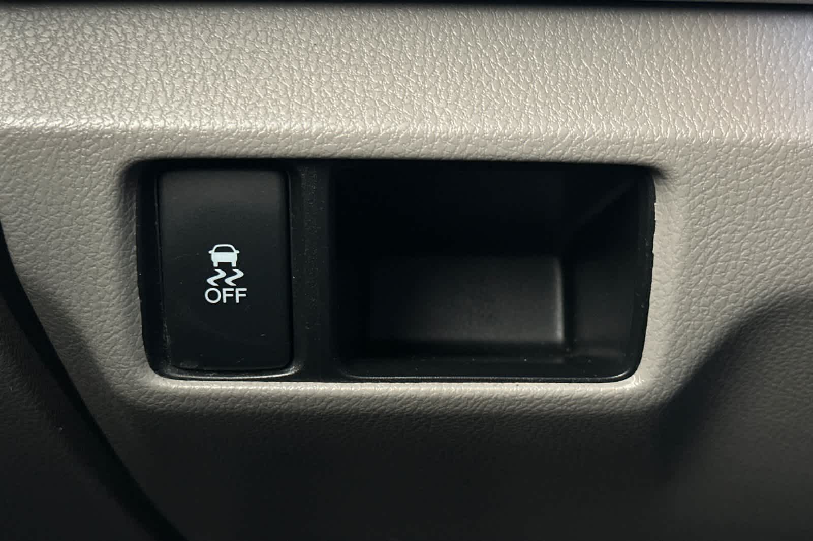 Thumbnail: 2012 Honda Accord - 27