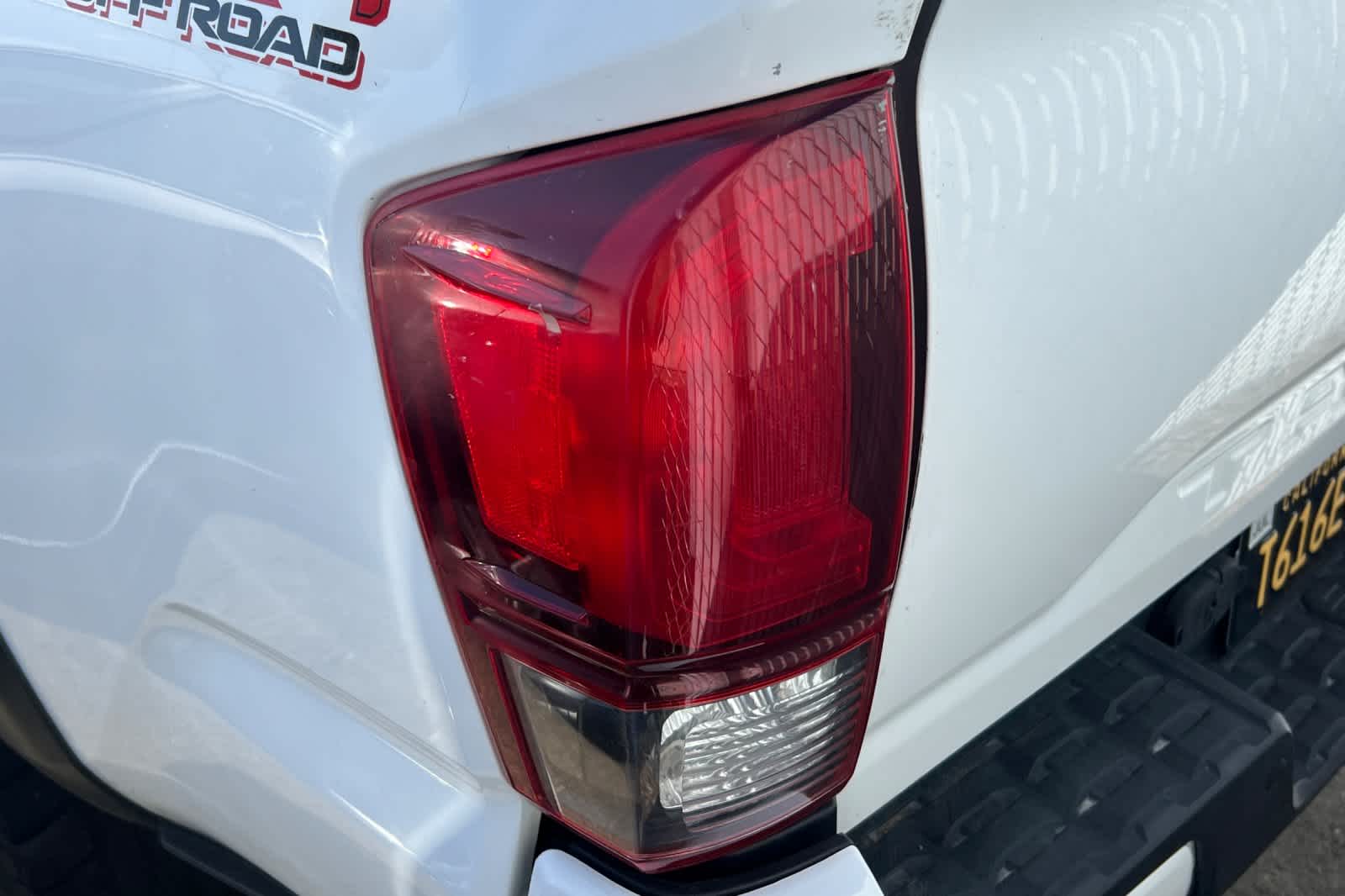 Thumbnail: 2019 Toyota Tacoma - 19