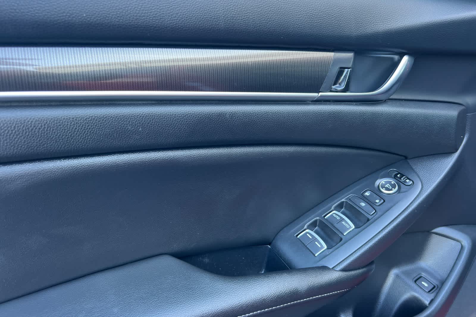 Thumbnail: 2019 Honda Accord - 12