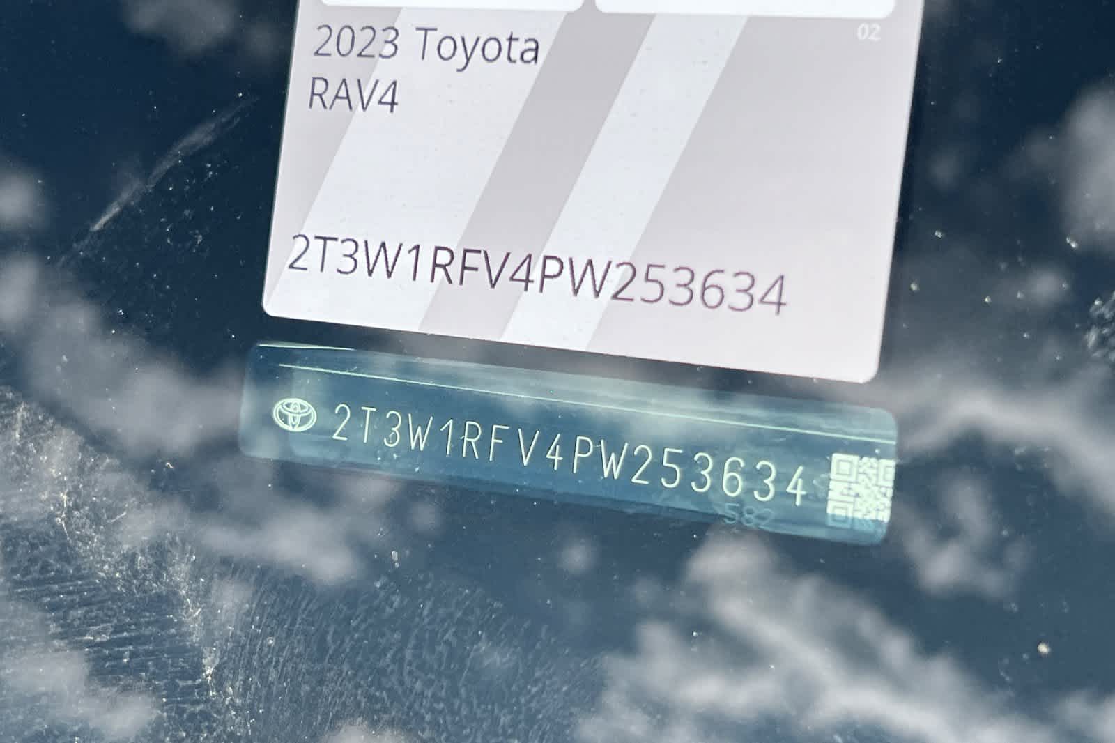 Thumbnail: 2023 Toyota RAV4 - 22