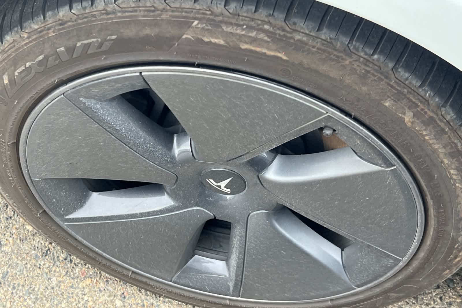 Thumbnail: 2022 Tesla Model 3 - 17