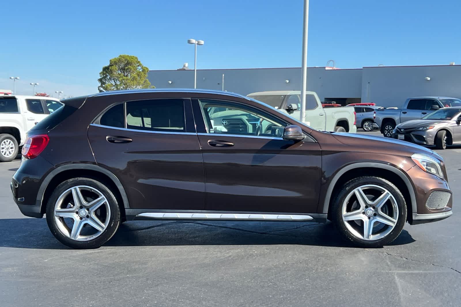 Thumbnail: 2015 Mercedes-Benz GLA - 5