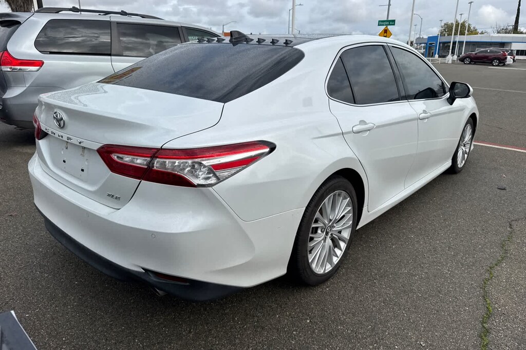 Used 2019 Toyota Camry XLE Sedan