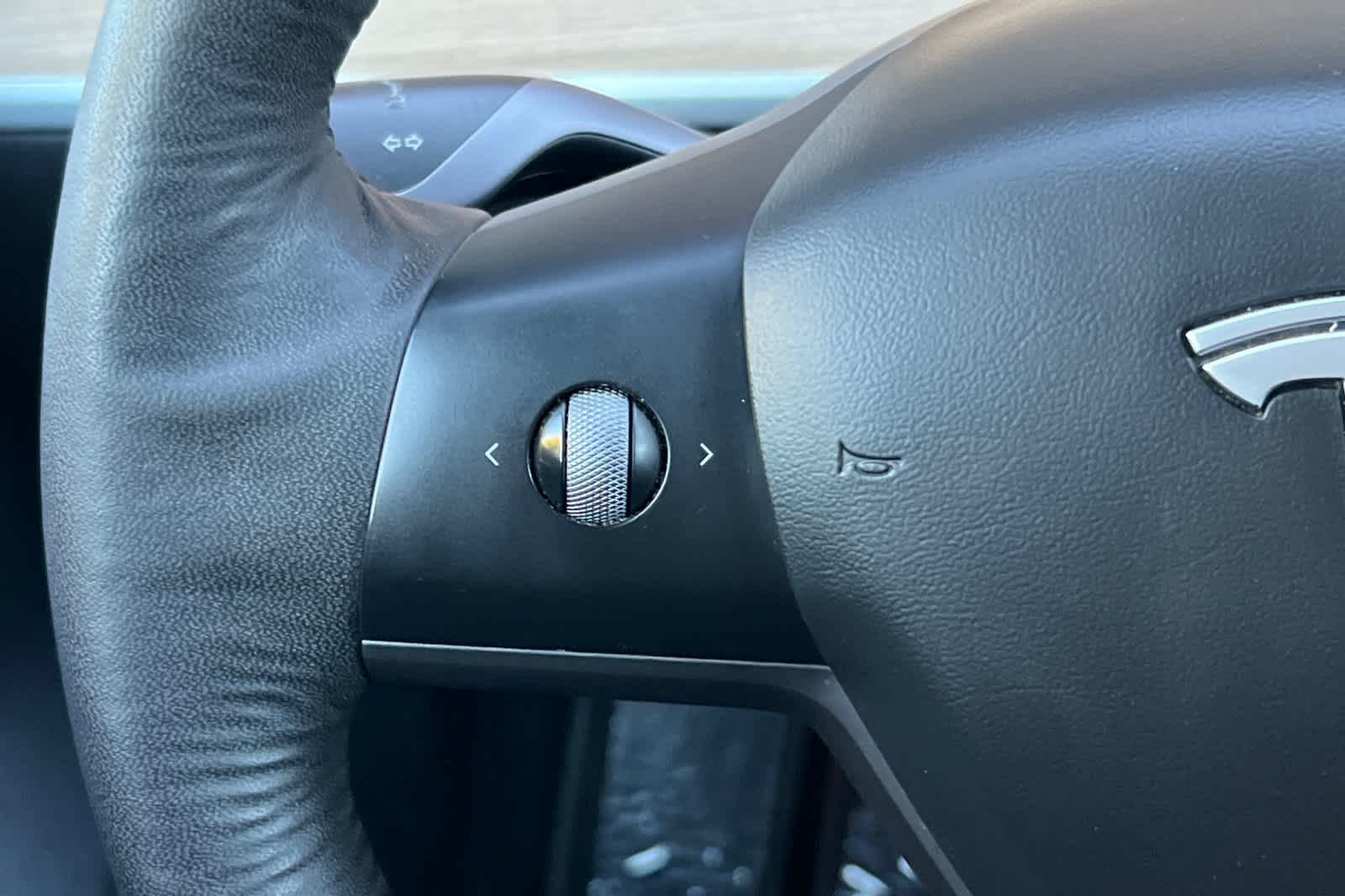 Thumbnail: 2021 Tesla Model 3 - 24