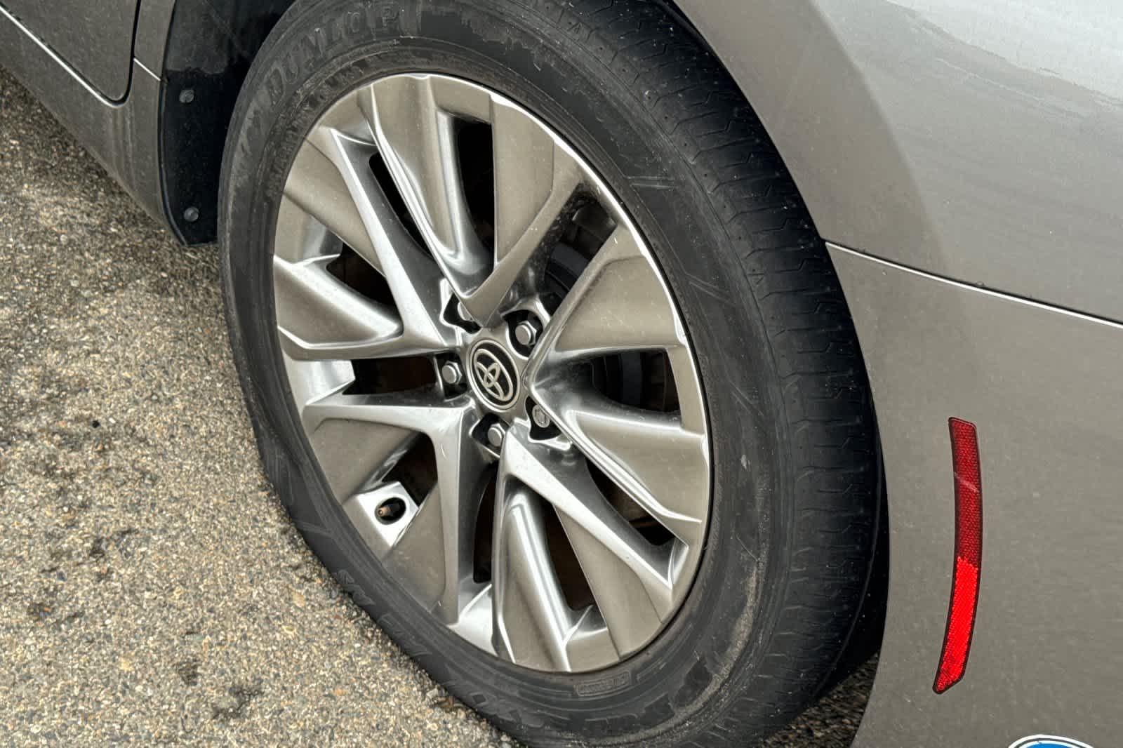 Thumbnail: 2021 Toyota Mirai - 18