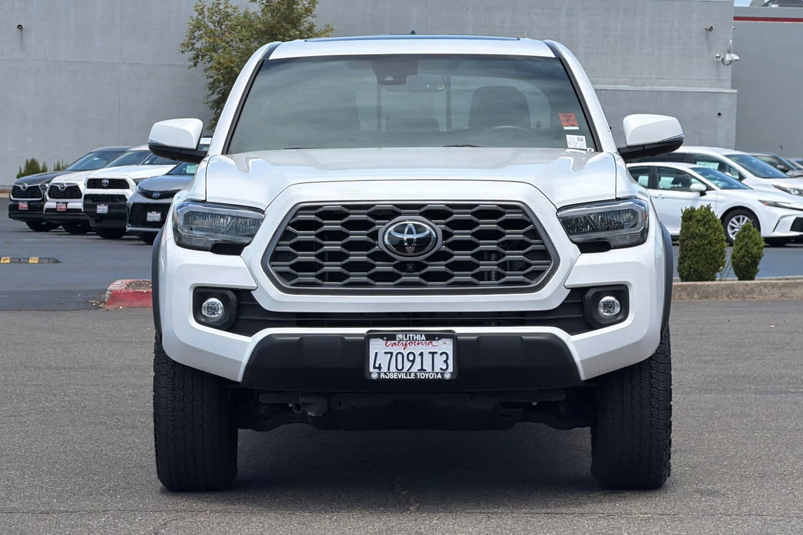 Thumbnail: 2023 Toyota Tacoma - 10