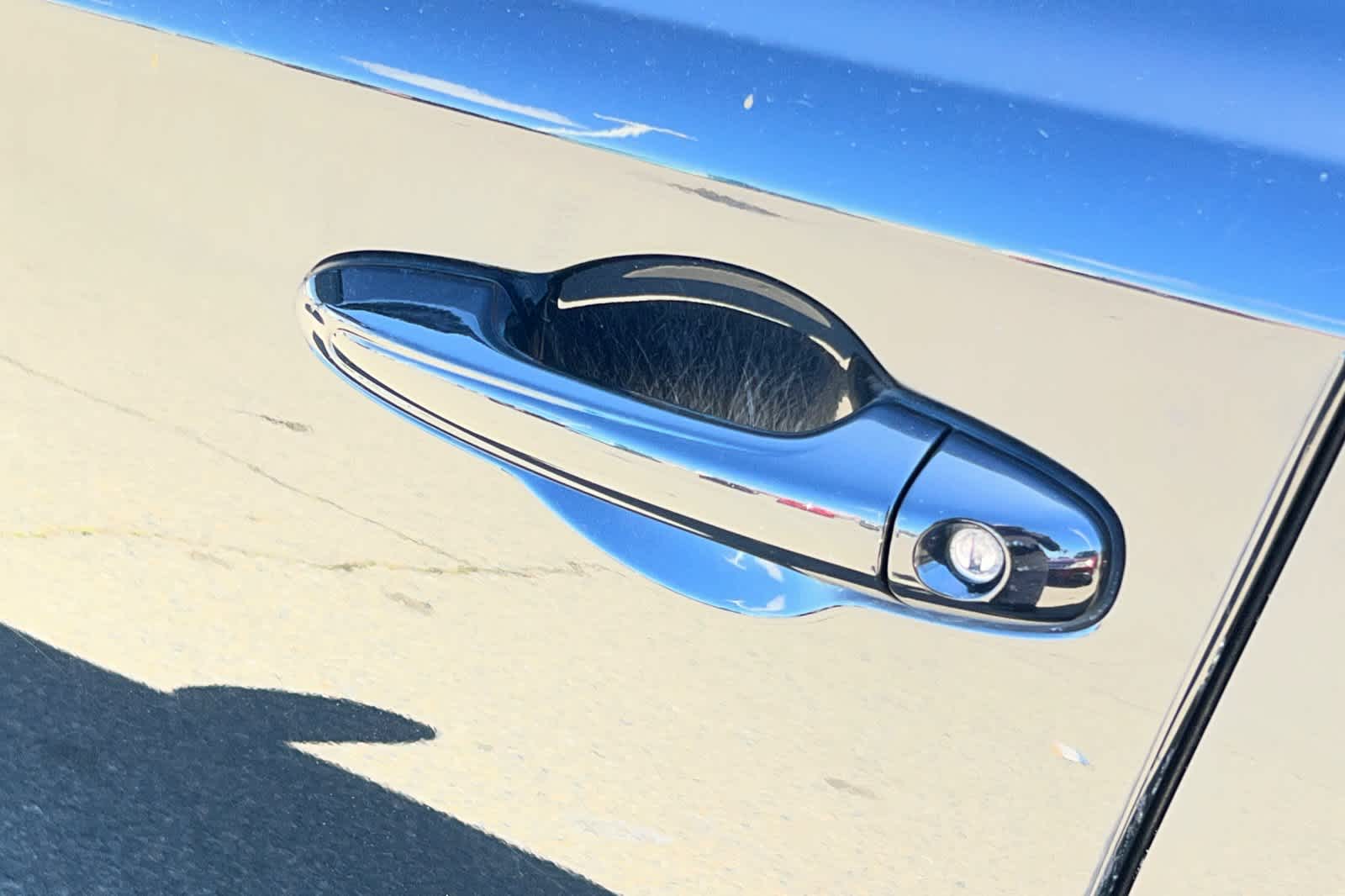 Thumbnail: 2017 Toyota RAV4 - 7