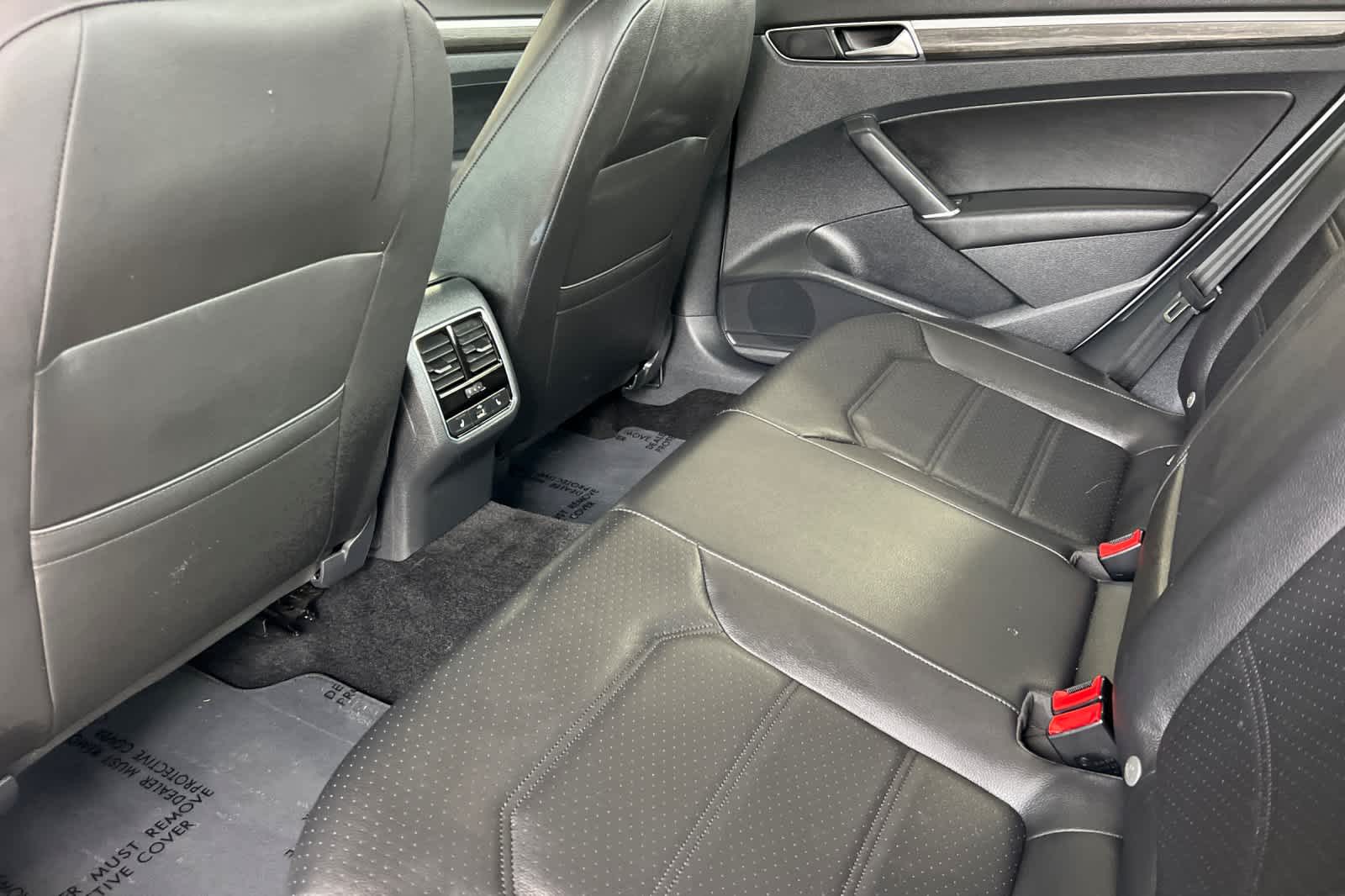 Thumbnail: 2018 Volkswagen Passat - 4