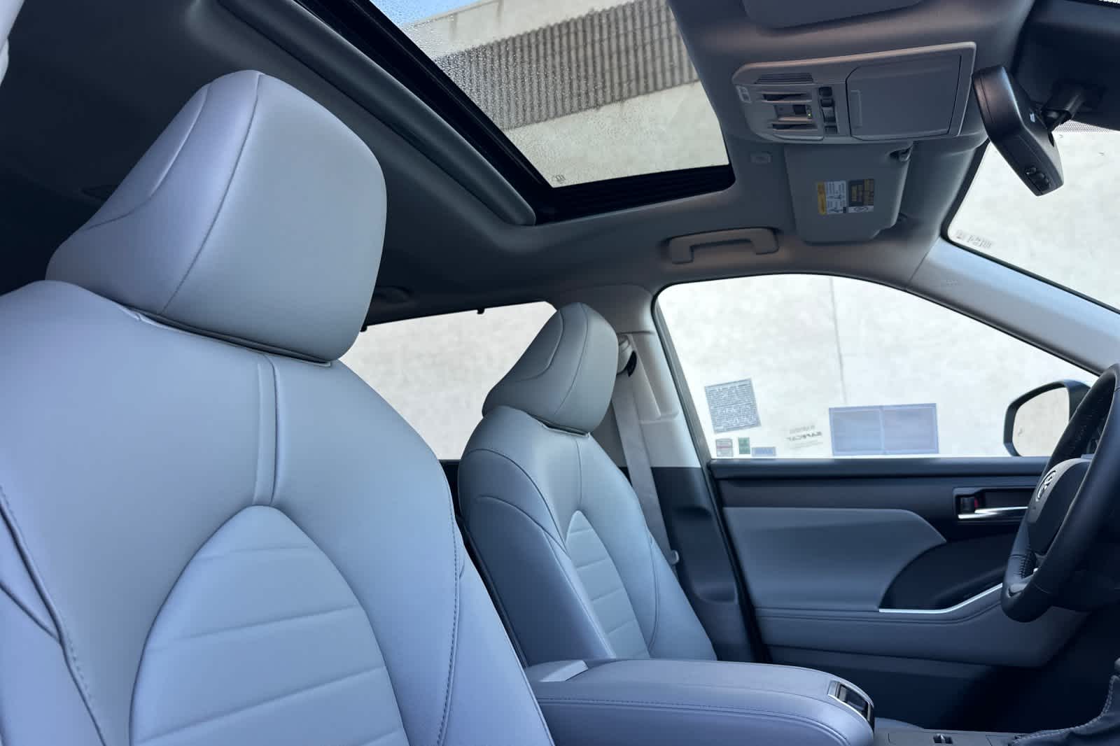 Thumbnail: 2026 Toyota Highlander - 19