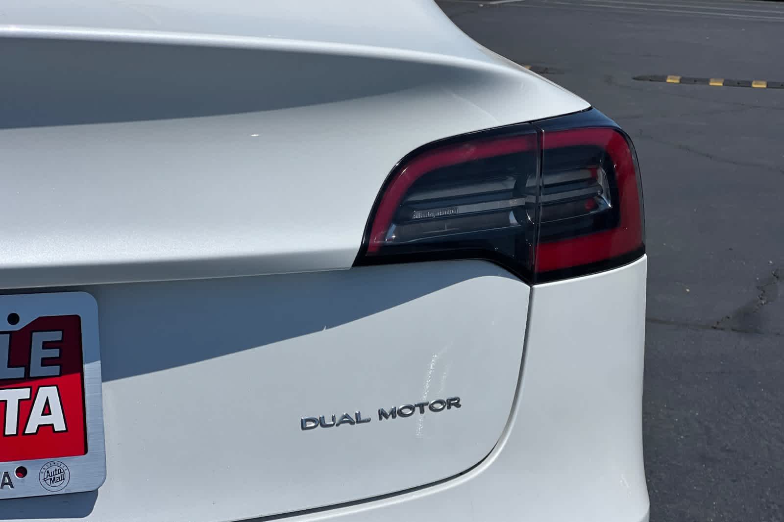 Thumbnail: 2019 Tesla Model 3 - 29