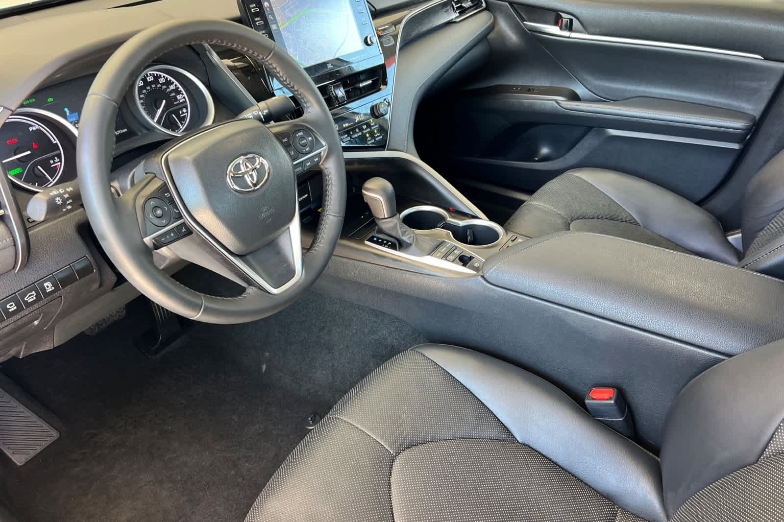 Thumbnail: 2023 Toyota Camry - 10