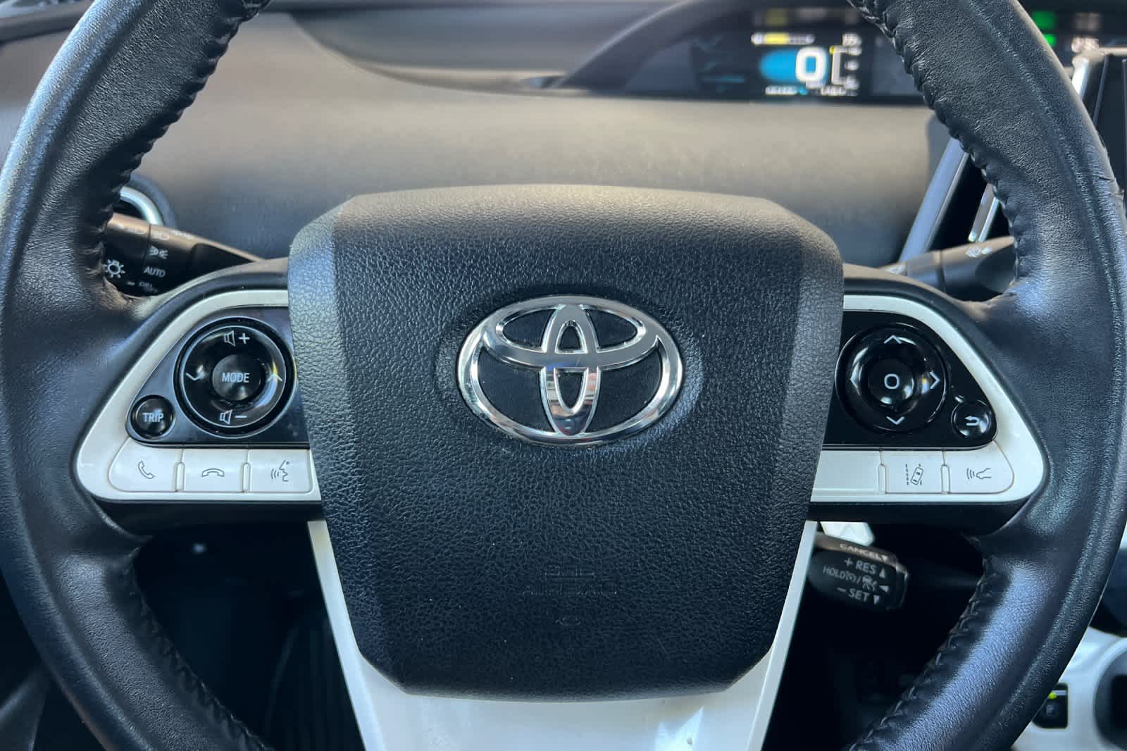 Thumbnail: 2018 Toyota Prius Prime - 25