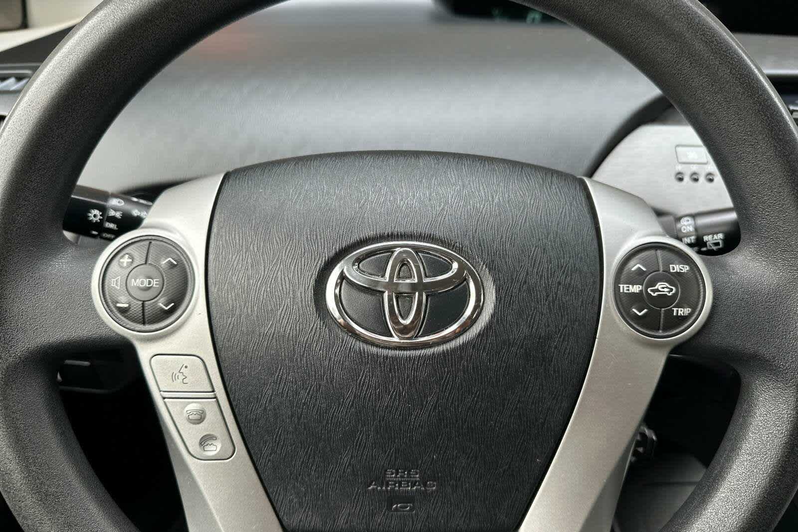 2012 Toyota Prius Three 23