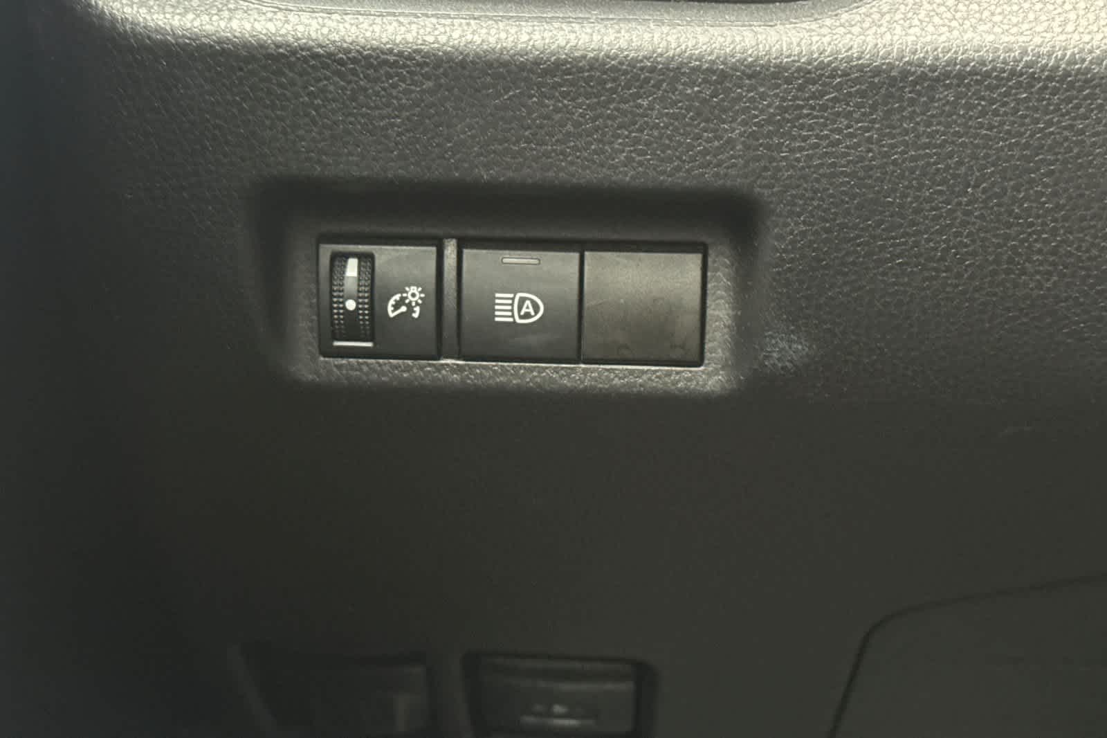 Thumbnail: 2022 Toyota RAV4 - 29