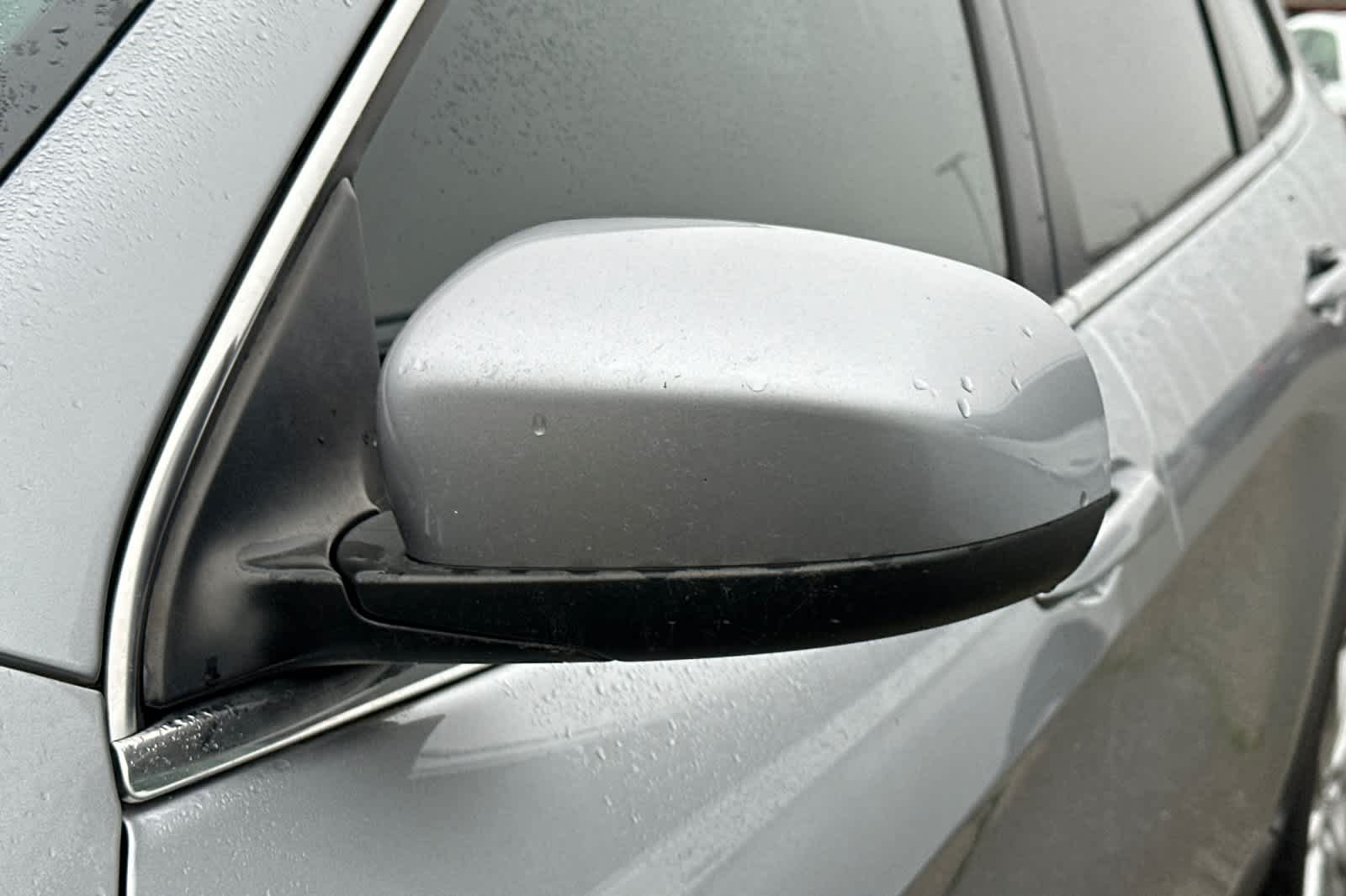 Thumbnail: 2017 Jeep Cherokee - 21