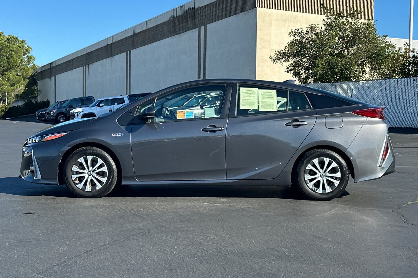 Thumbnail: 2021 Toyota Prius Prime - 10