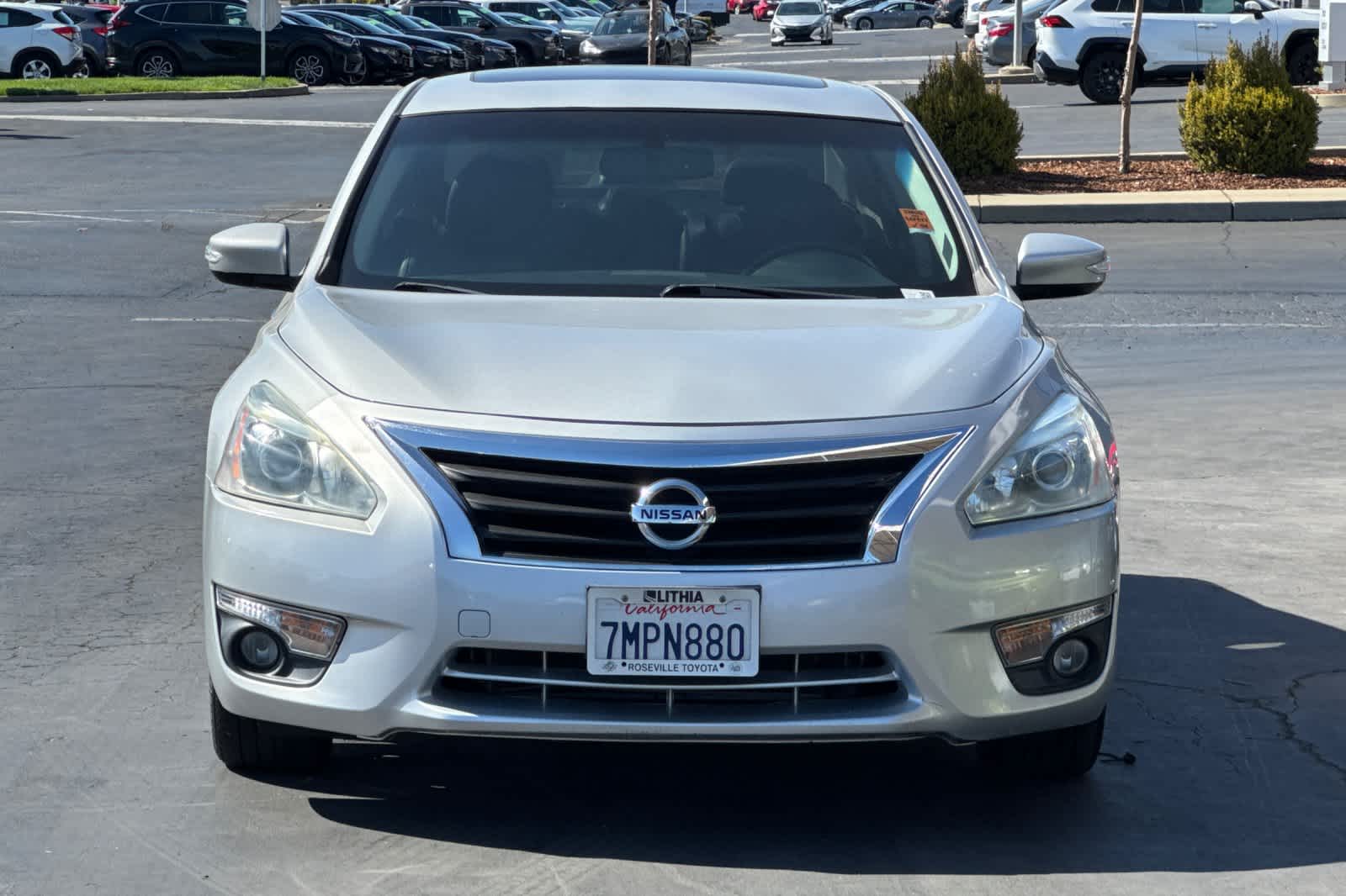 Thumbnail: 2015 Nissan Altima - 10