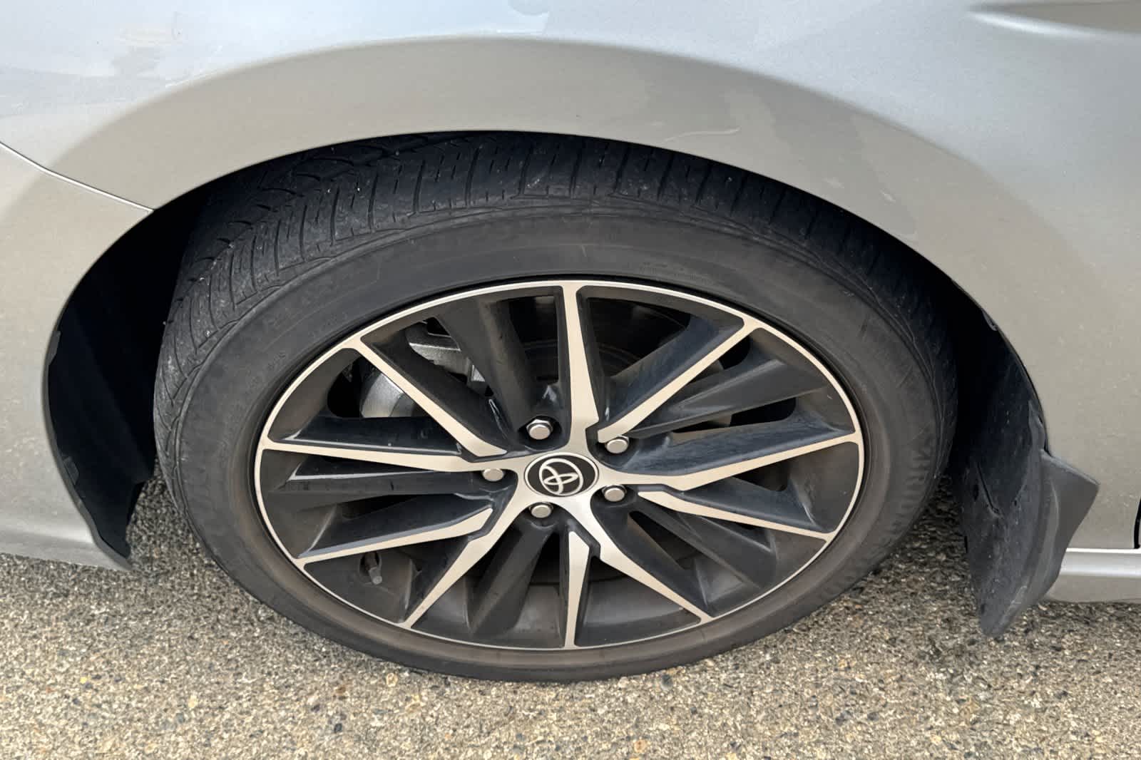 Thumbnail: 2022 Toyota Camry - 22