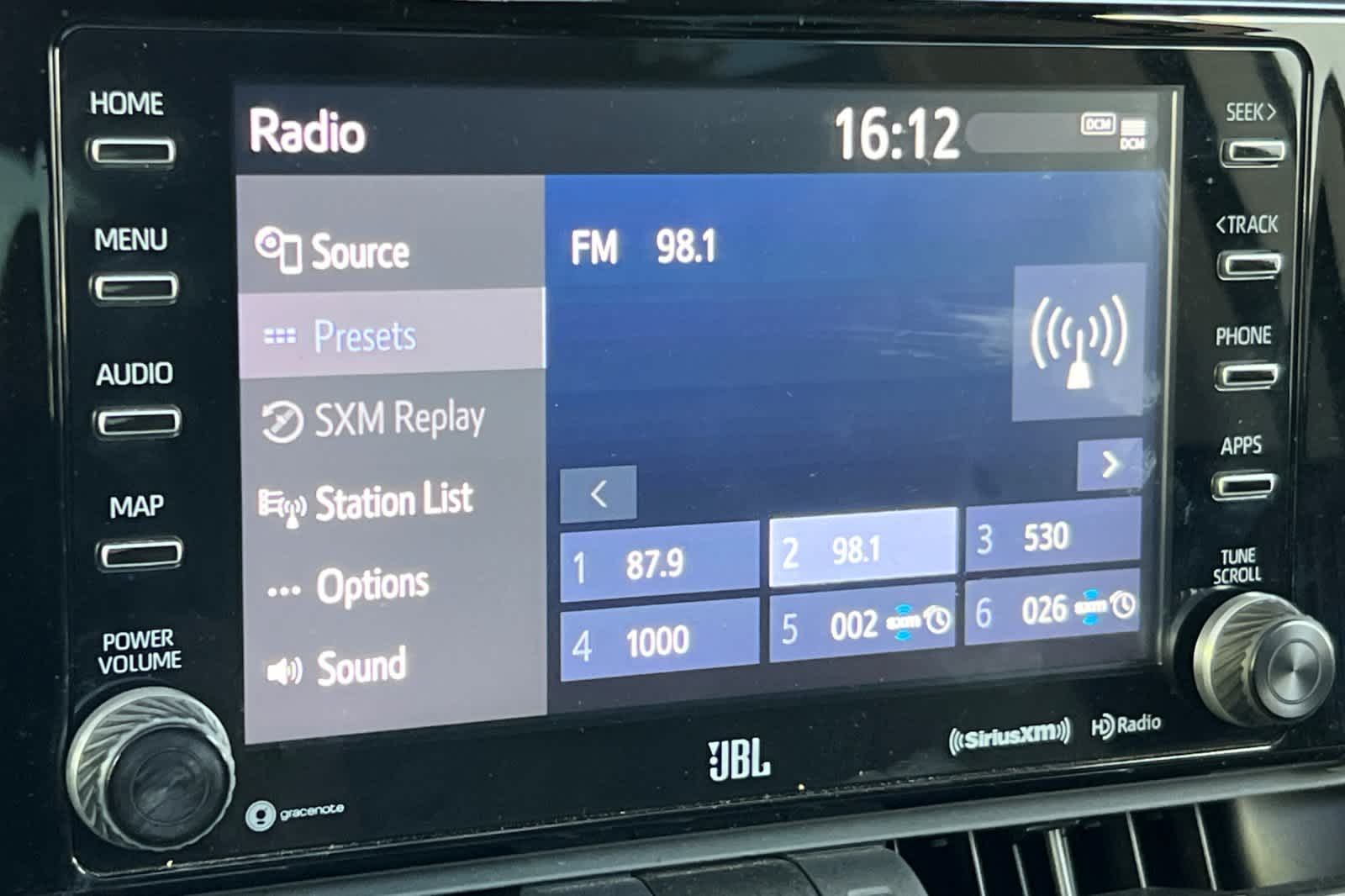 Thumbnail: 2021 Toyota RAV4 - 21