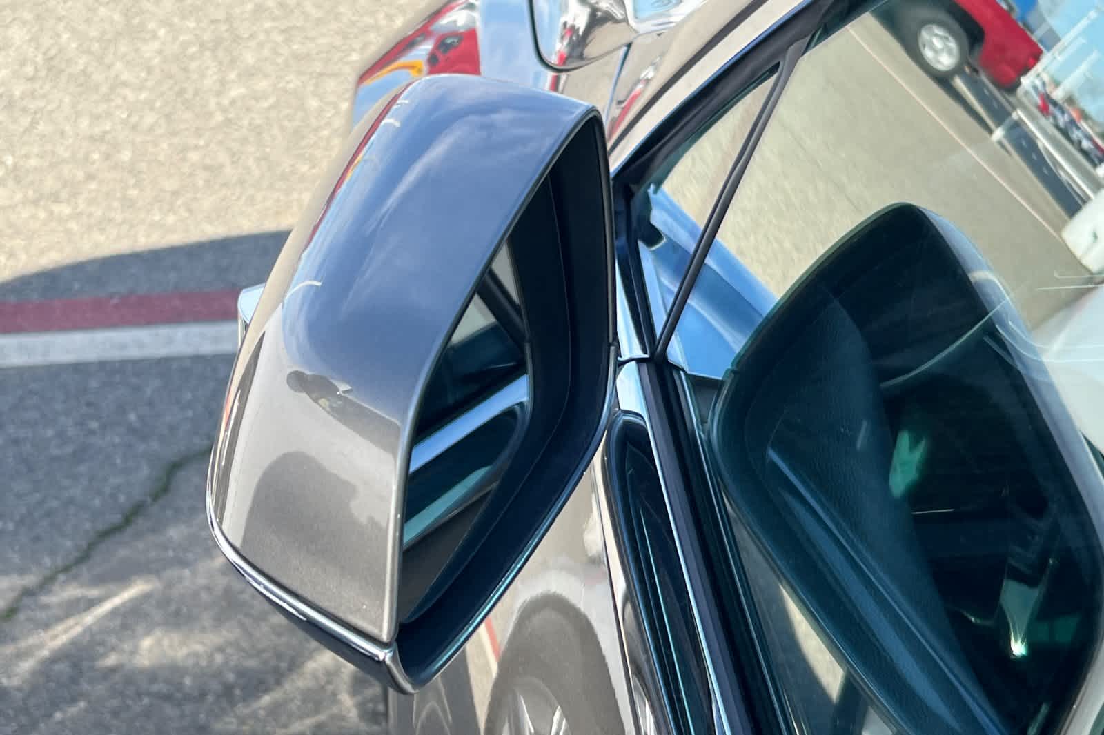 Thumbnail: 2015 Tesla Model S - 19