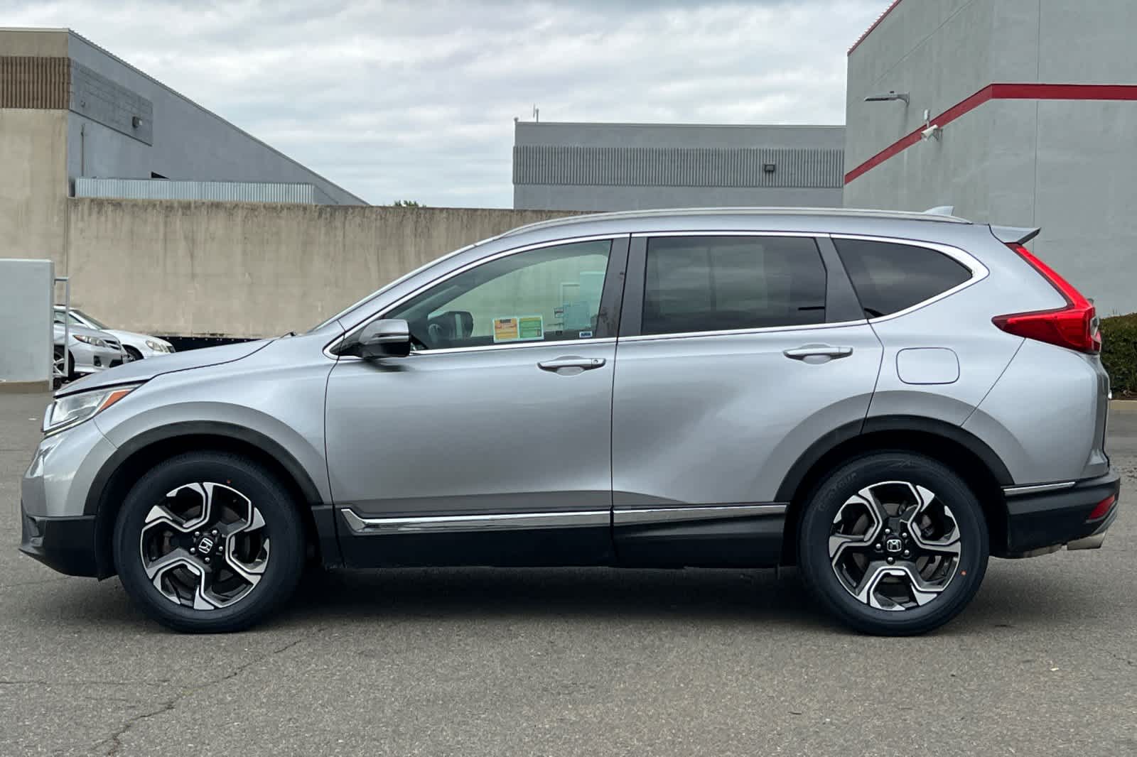Thumbnail: 2017 Honda CR-V - 8