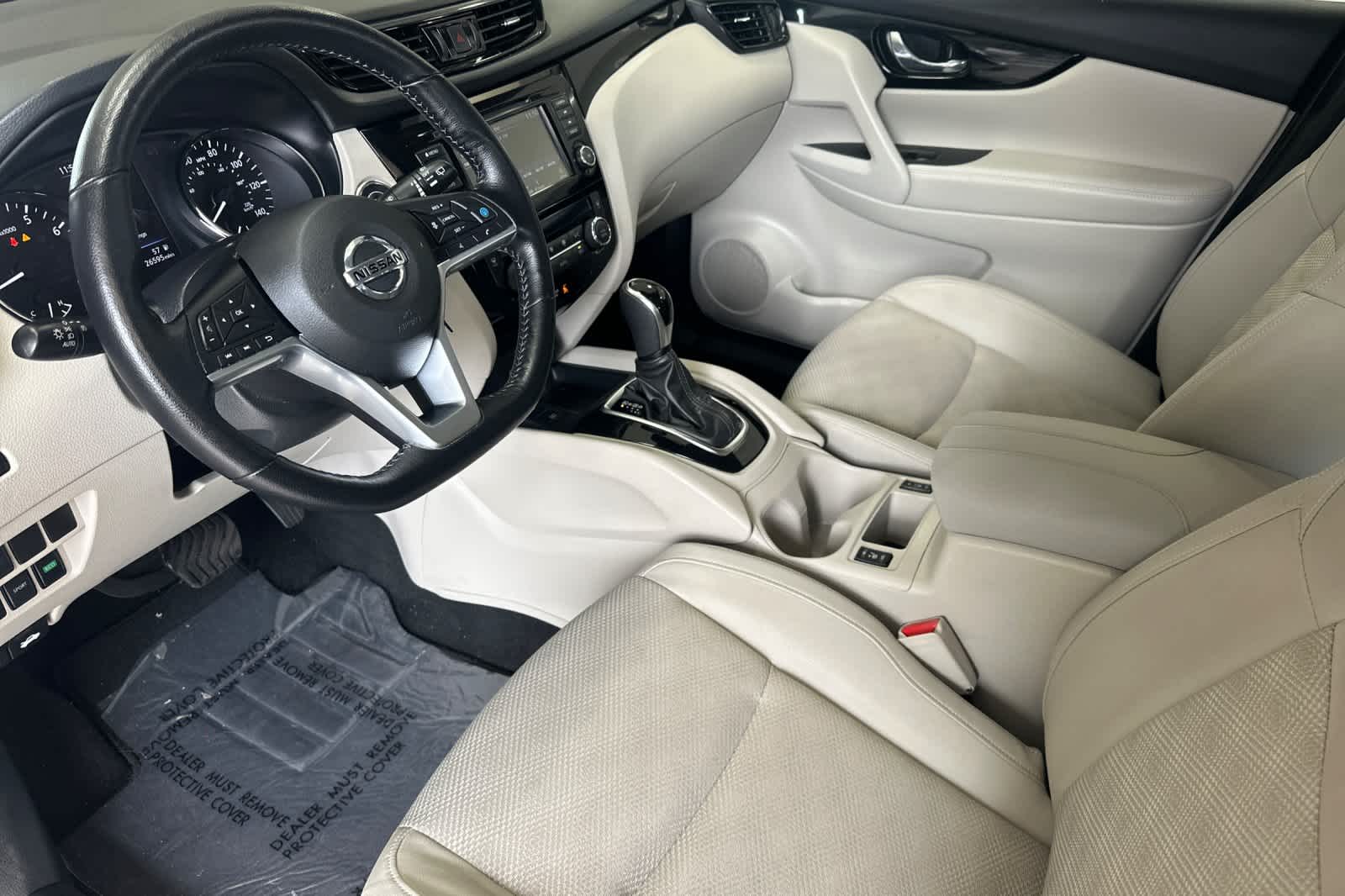 Thumbnail: 2022 Nissan Rogue Sport - 11