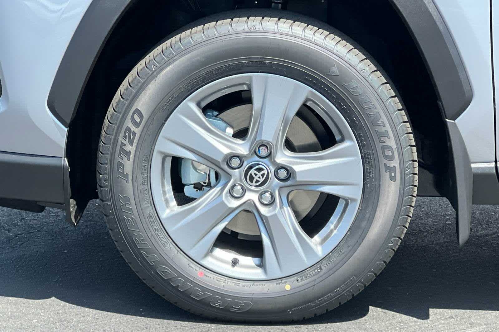 Thumbnail: 2025 Toyota RAV4 - 29
