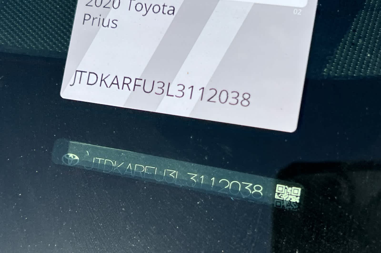 2020 Toyota Prius L Eco 23