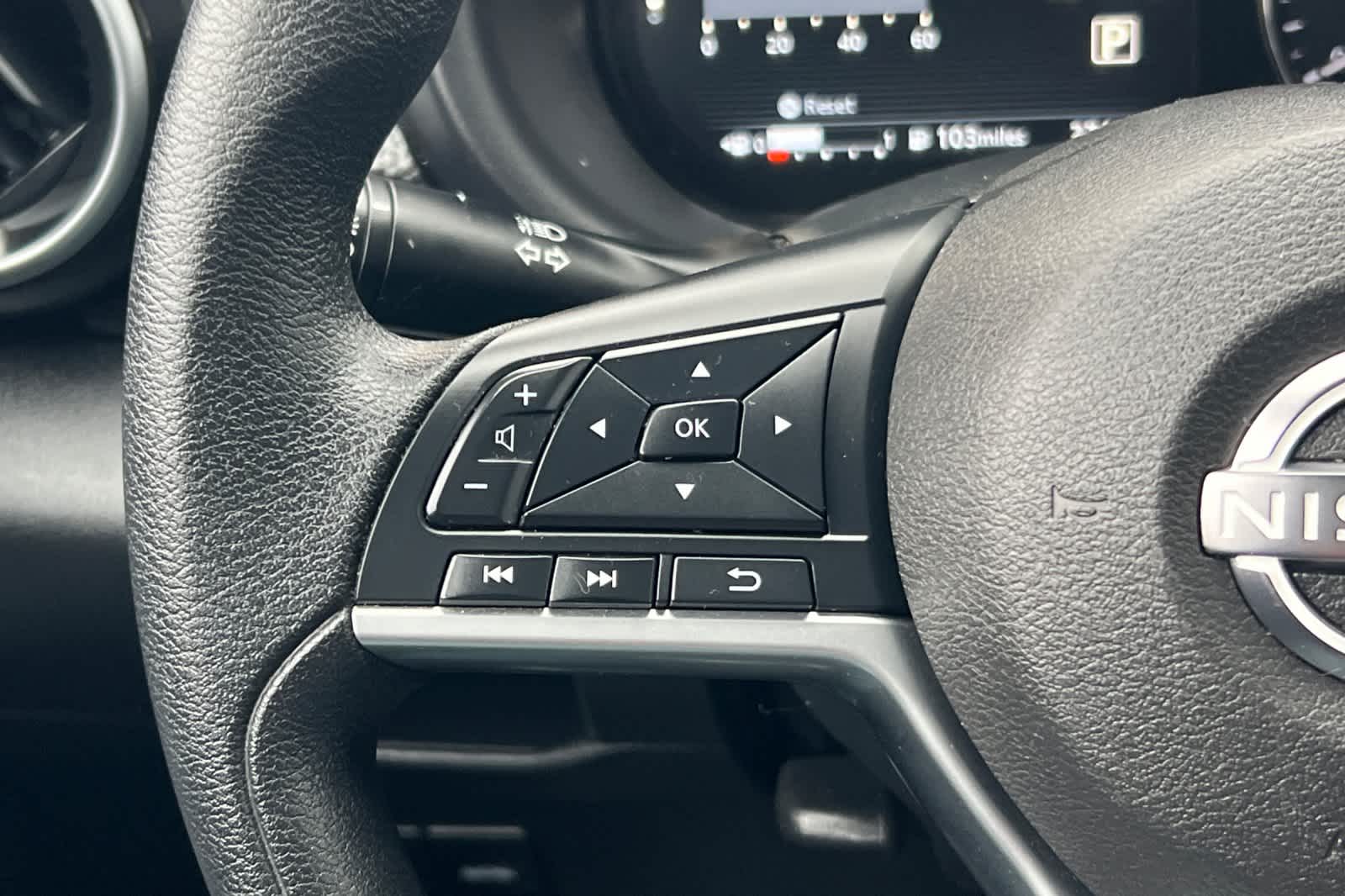 Thumbnail: 2023 Nissan Kicks - 25