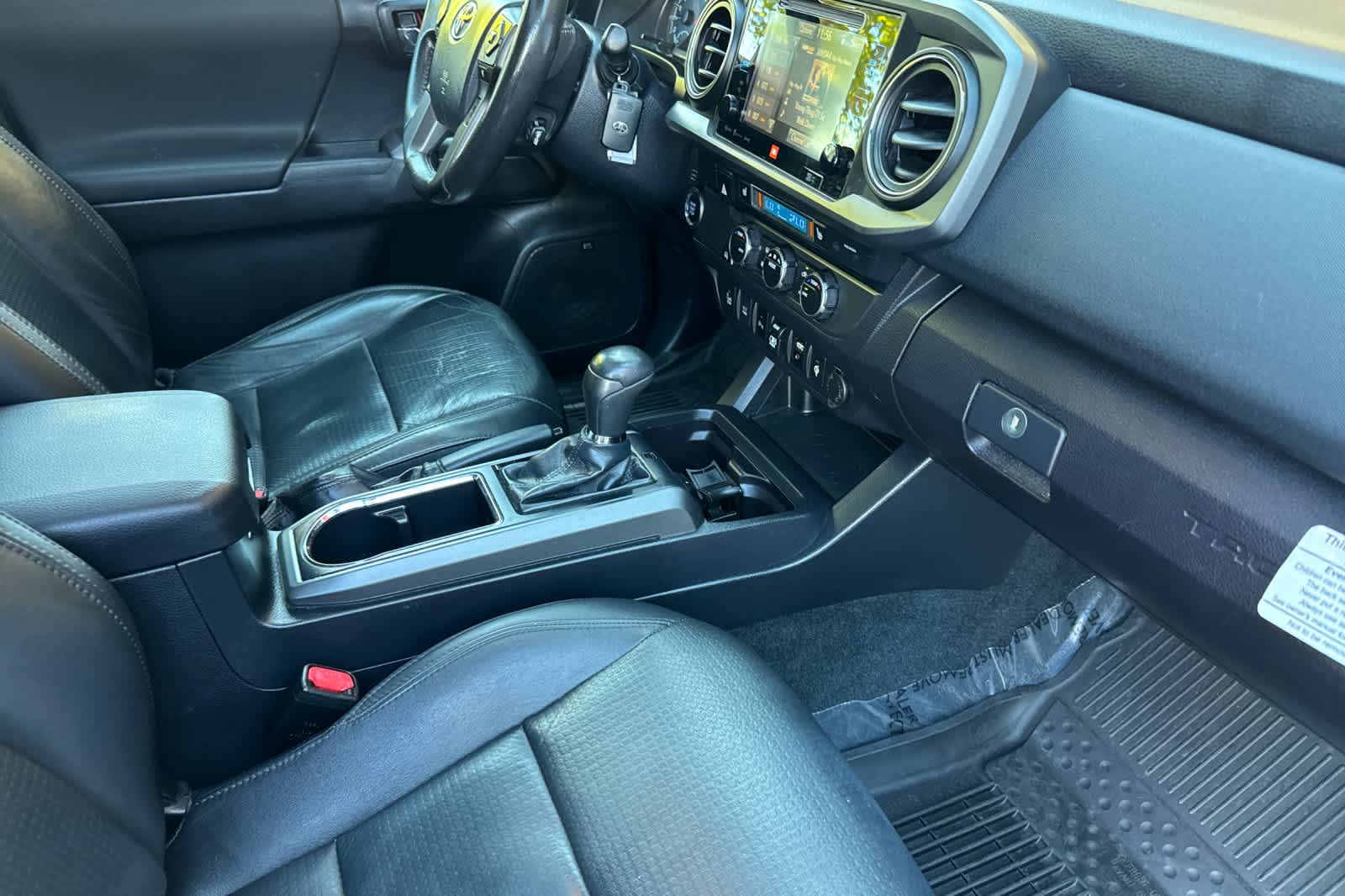 Thumbnail: 2019 Toyota Tacoma - 15