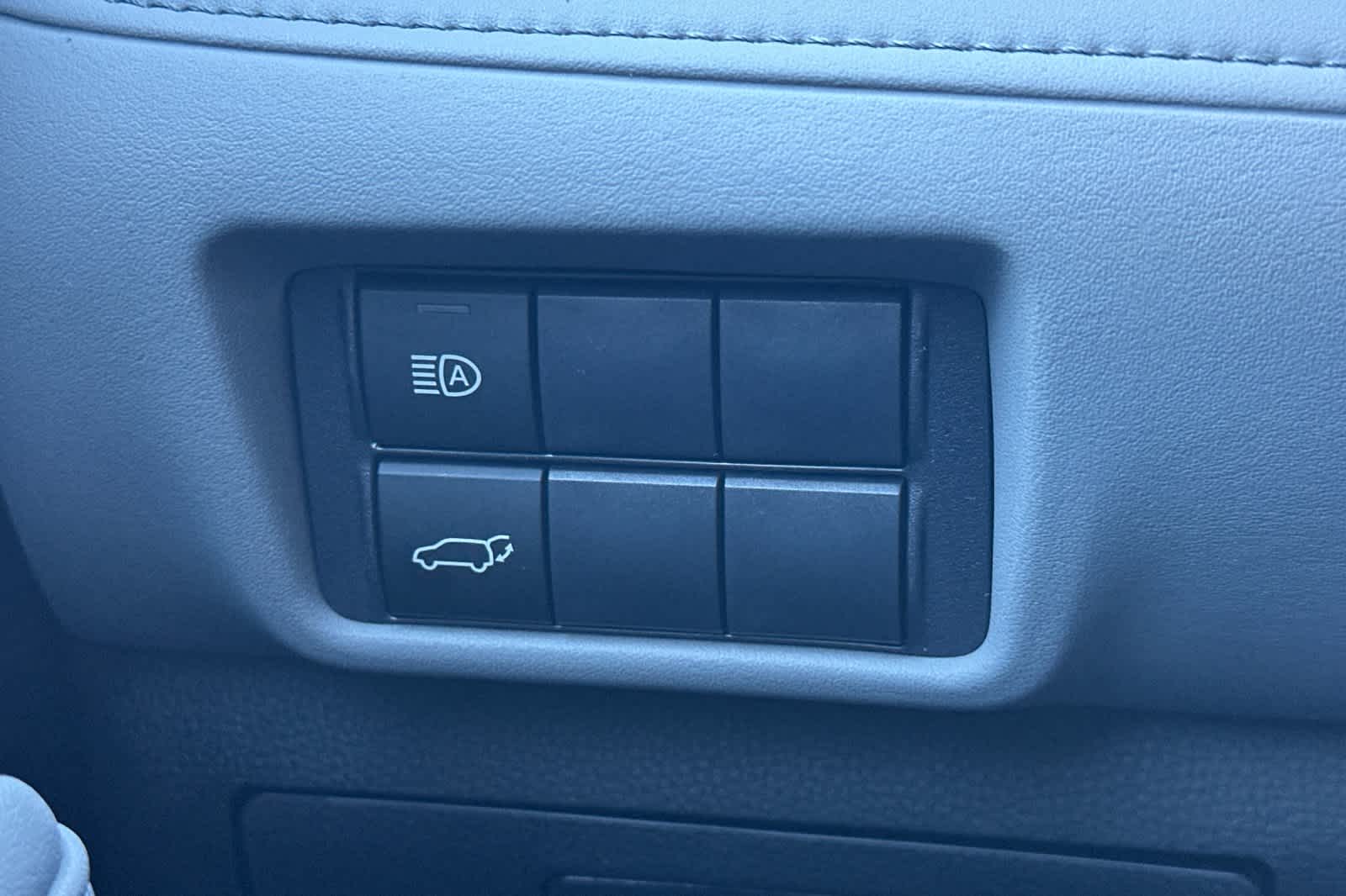 Thumbnail: 2026 Toyota Highlander - 30