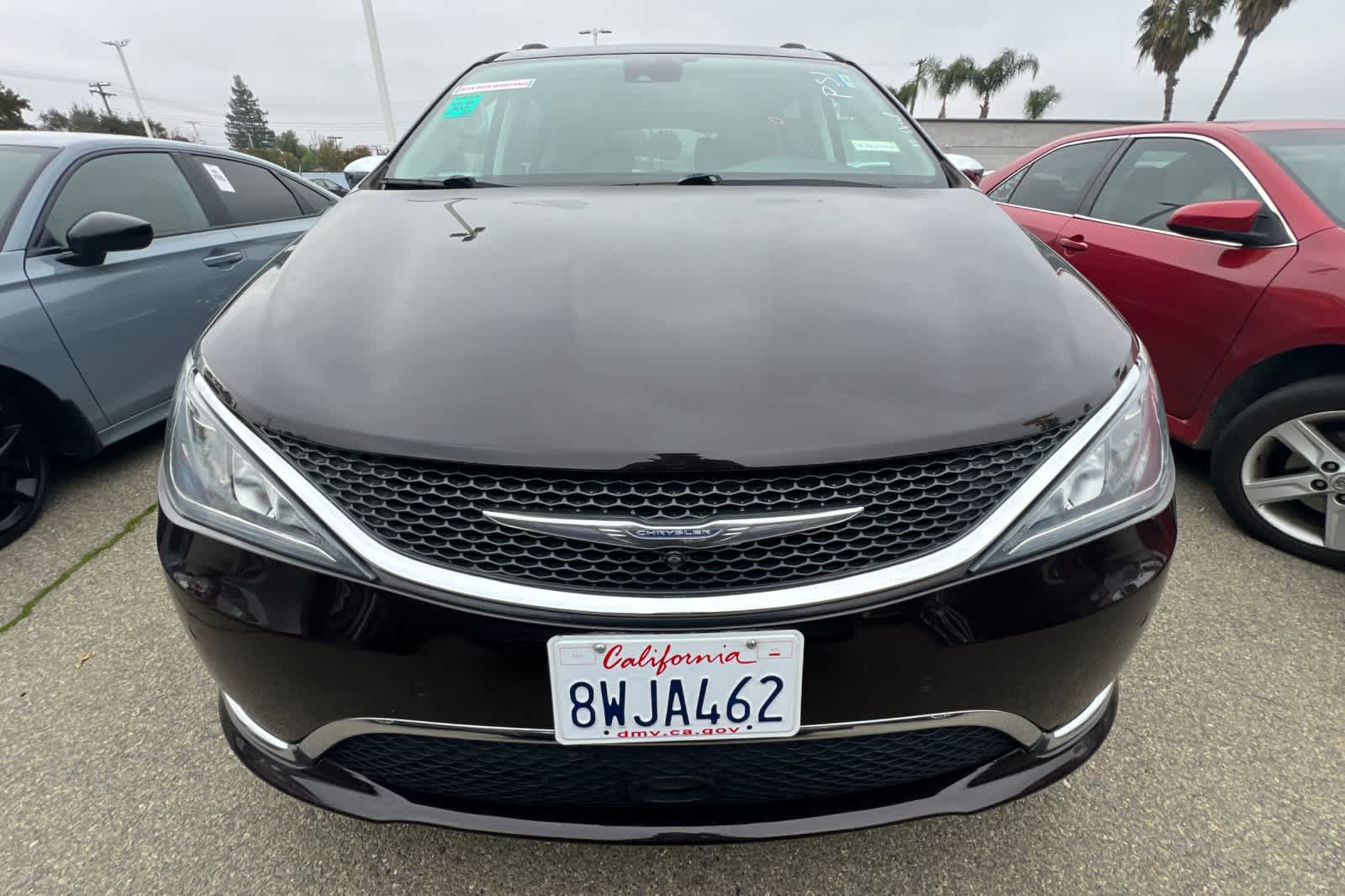 Thumbnail: 2017 Chrysler Pacifica - 6