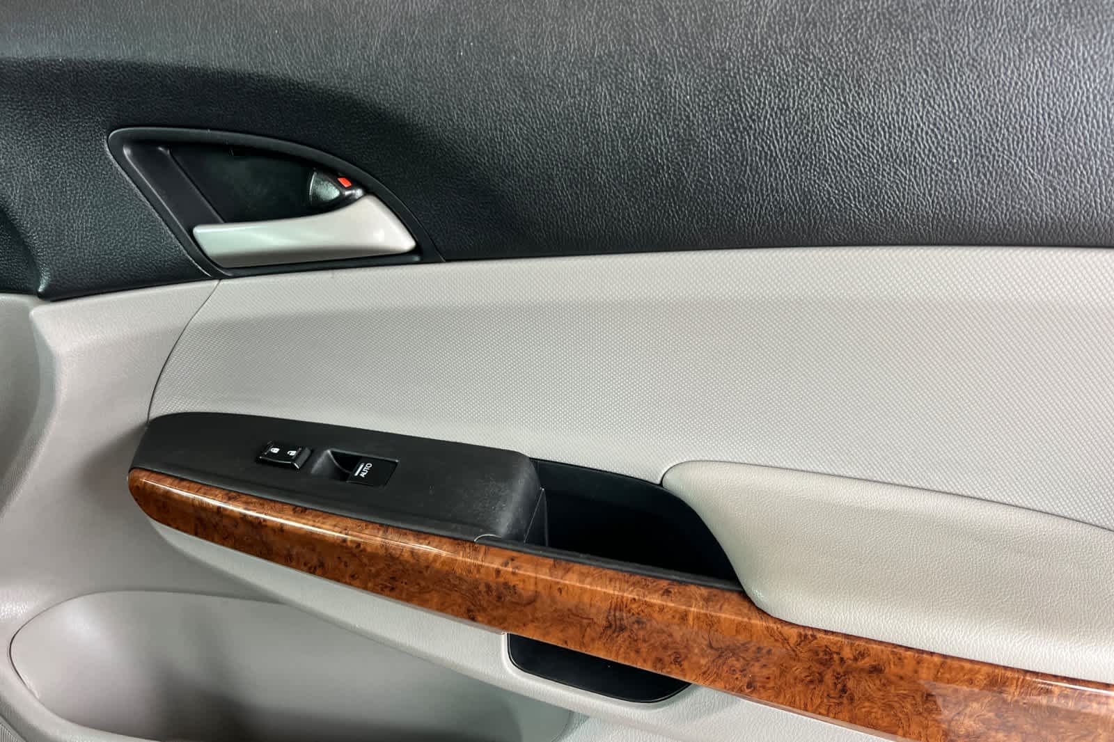 Thumbnail: 2012 Honda Accord - 18