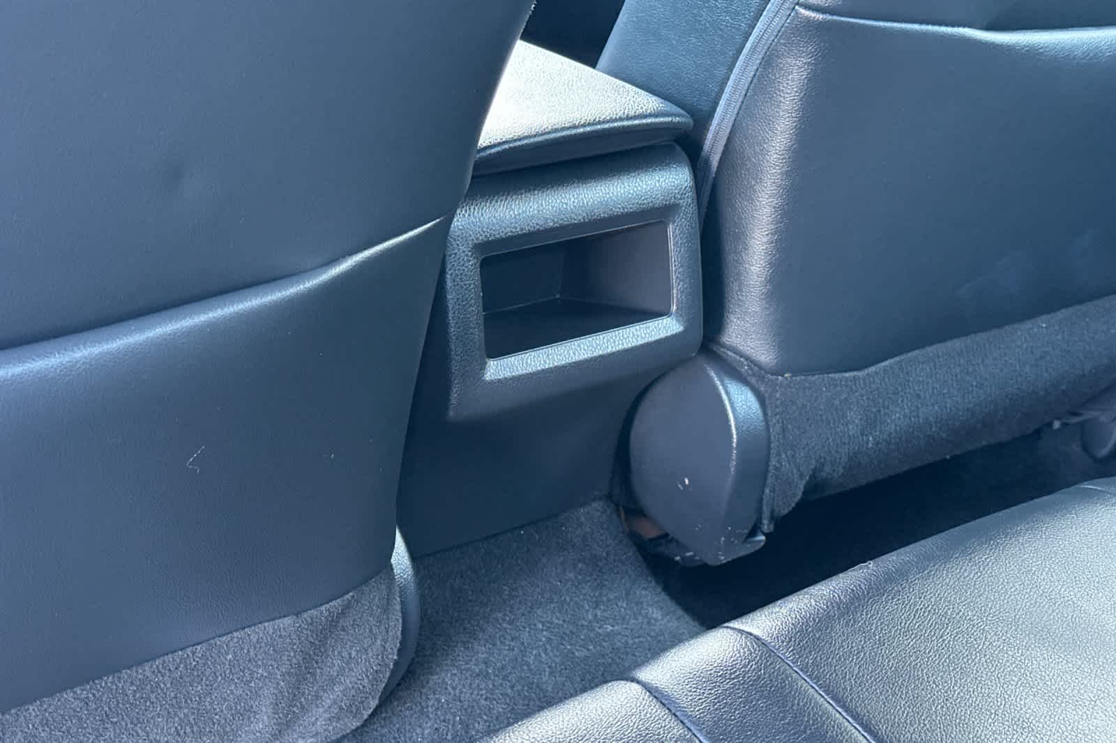 Thumbnail: 2022 Toyota Camry - 14