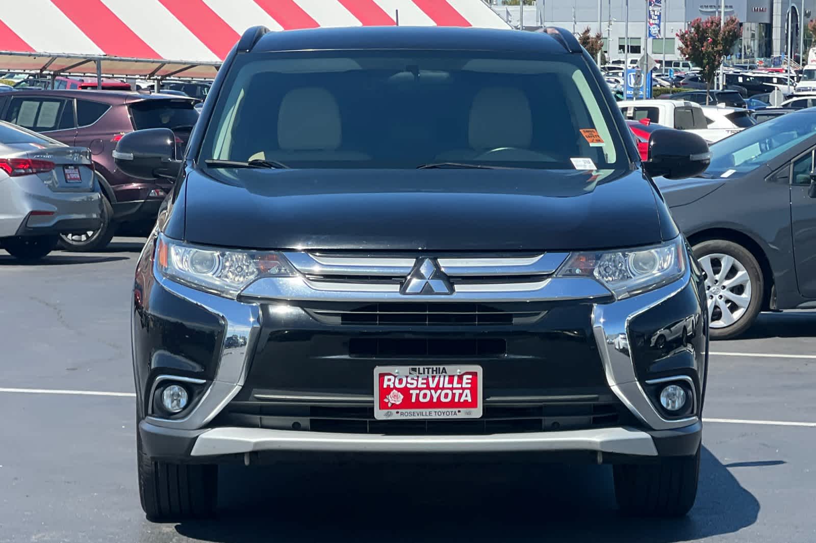 Thumbnail: 2016 Mitsubishi Outlander - 10