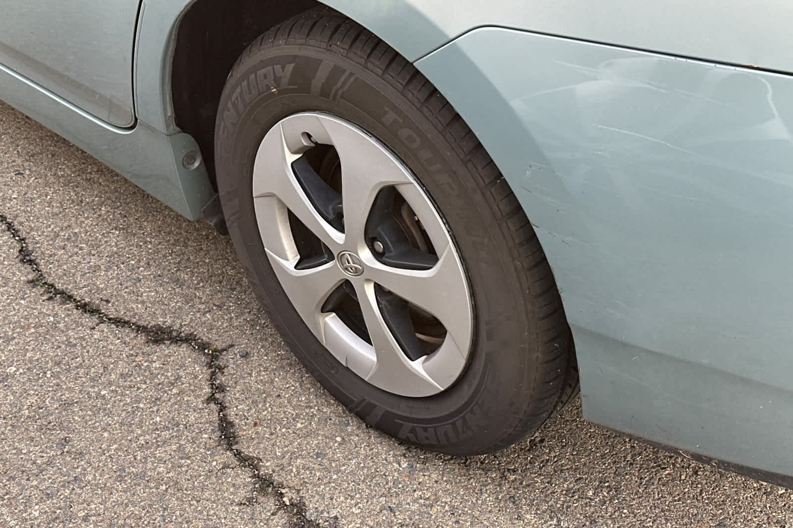 Thumbnail: 2012 Toyota Prius - 18