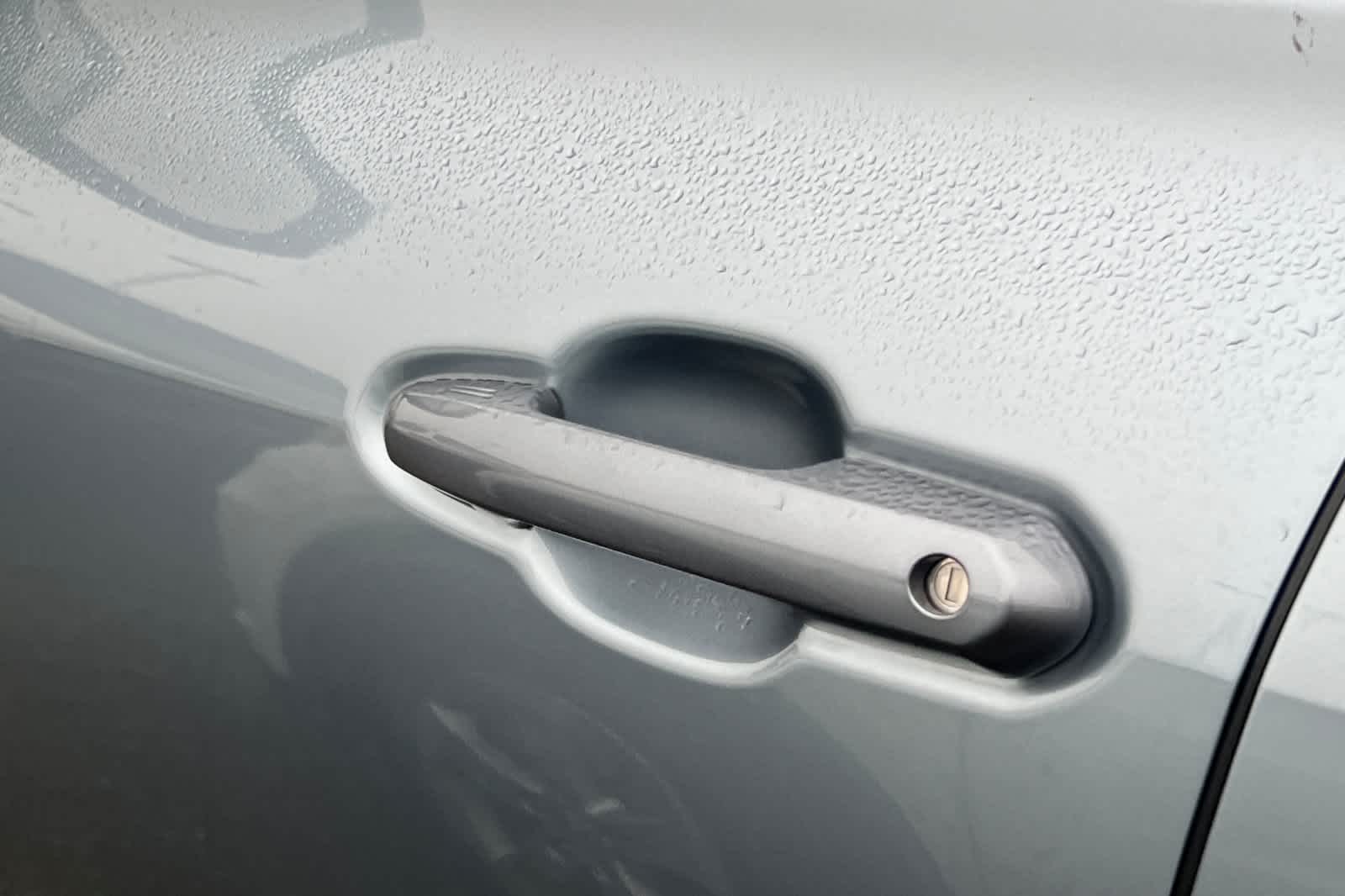 Thumbnail: 2023 Toyota Highlander - 19