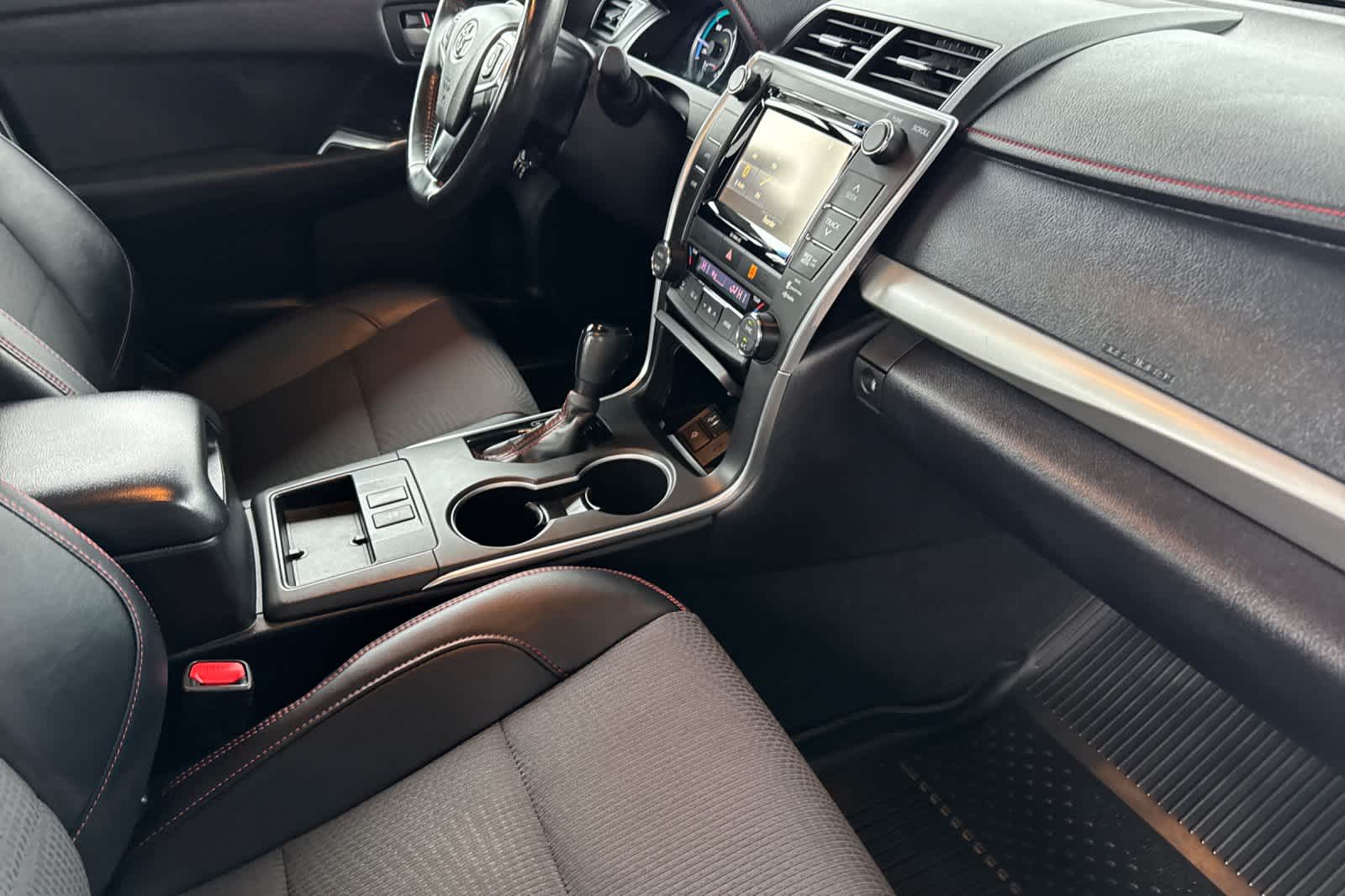 Thumbnail: 2017 Toyota Camry - 15