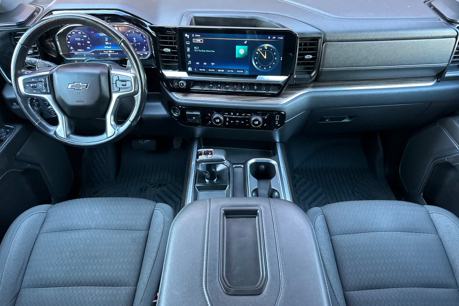 Thumbnail: 2022 Chevrolet Silverado 1500 - 3