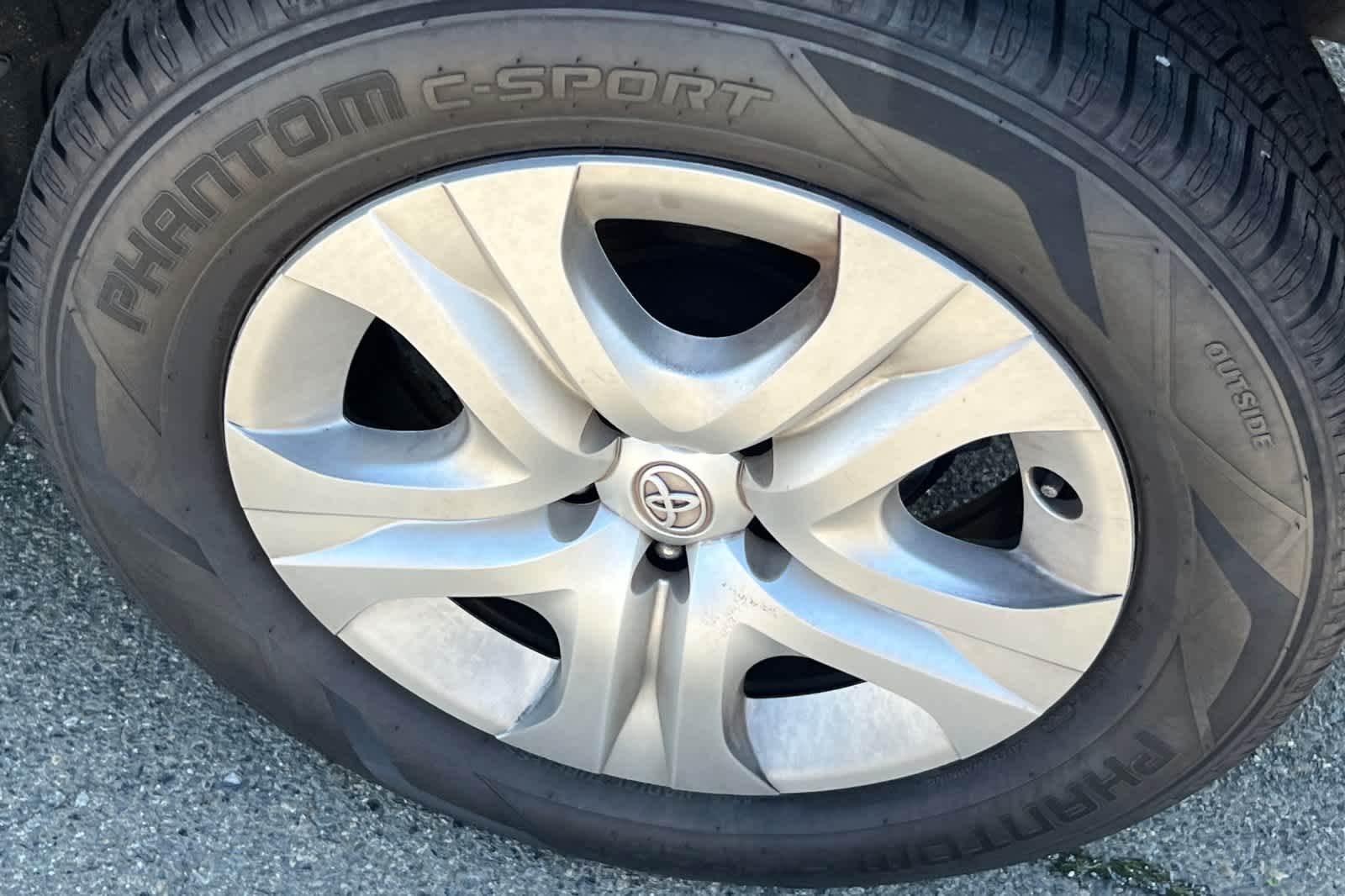 Thumbnail: 2014 Toyota RAV4 - 21