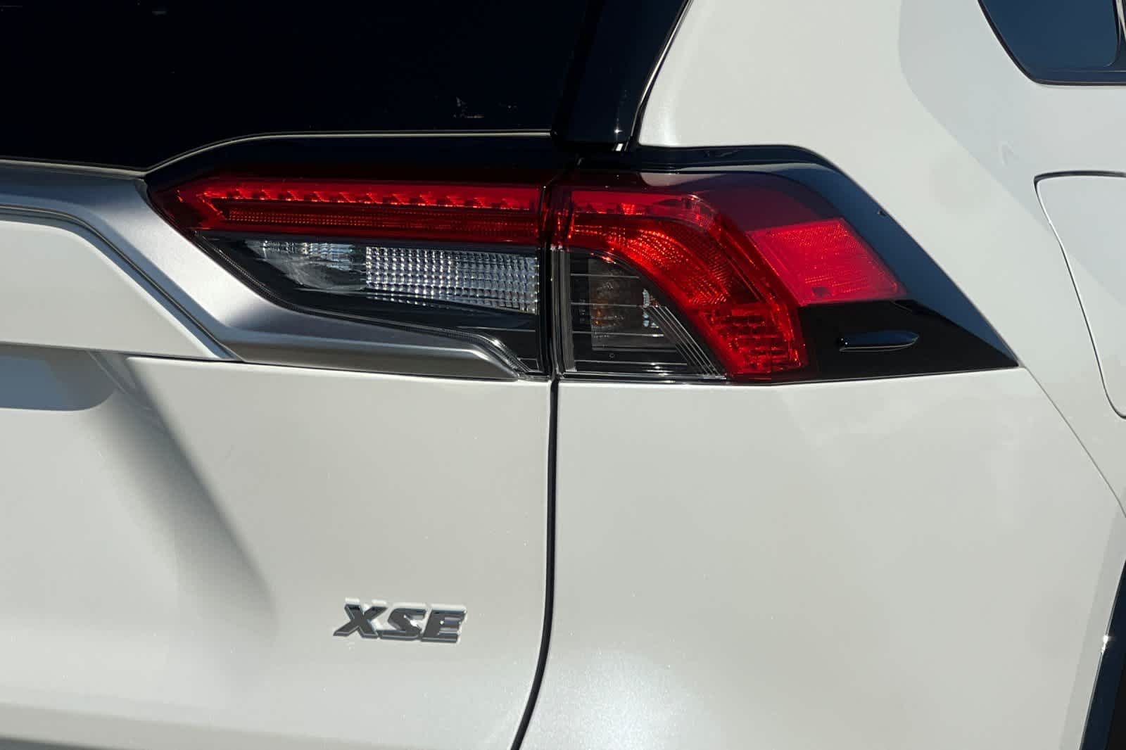 Thumbnail: 2022 Toyota RAV4 - 34