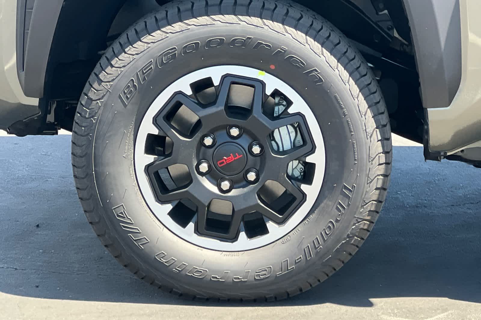 2025 Toyota Tacoma TRD Off-Road 29
