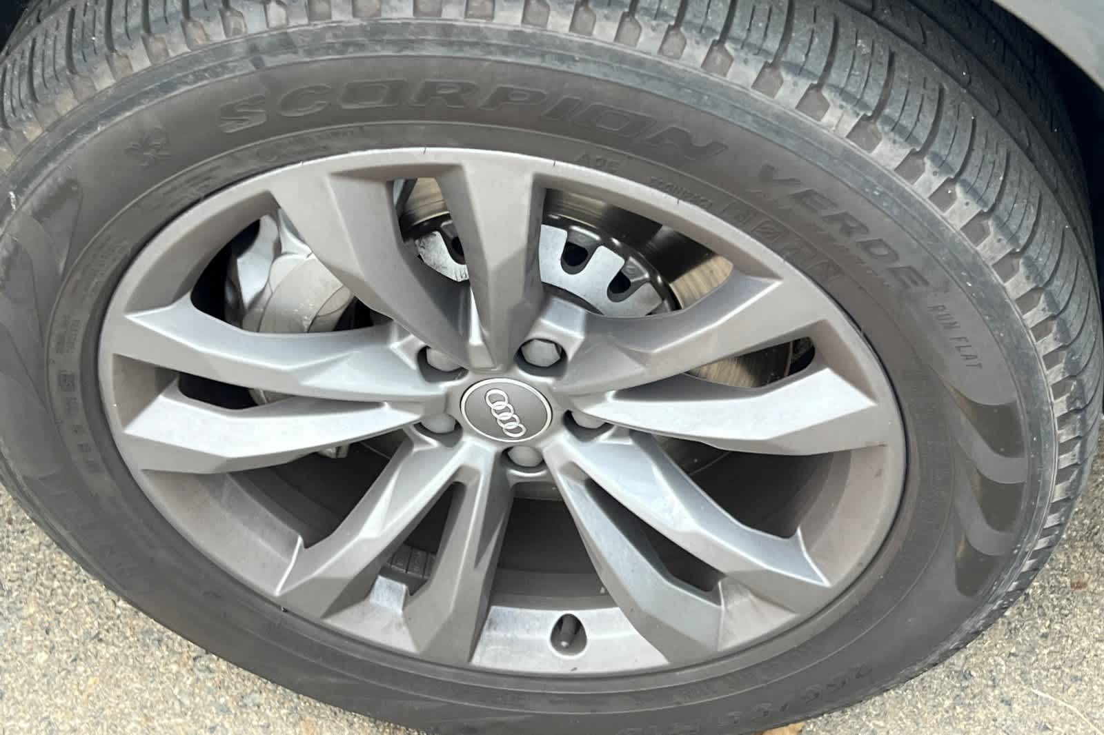 Thumbnail: 2017 Audi Q7 - 11